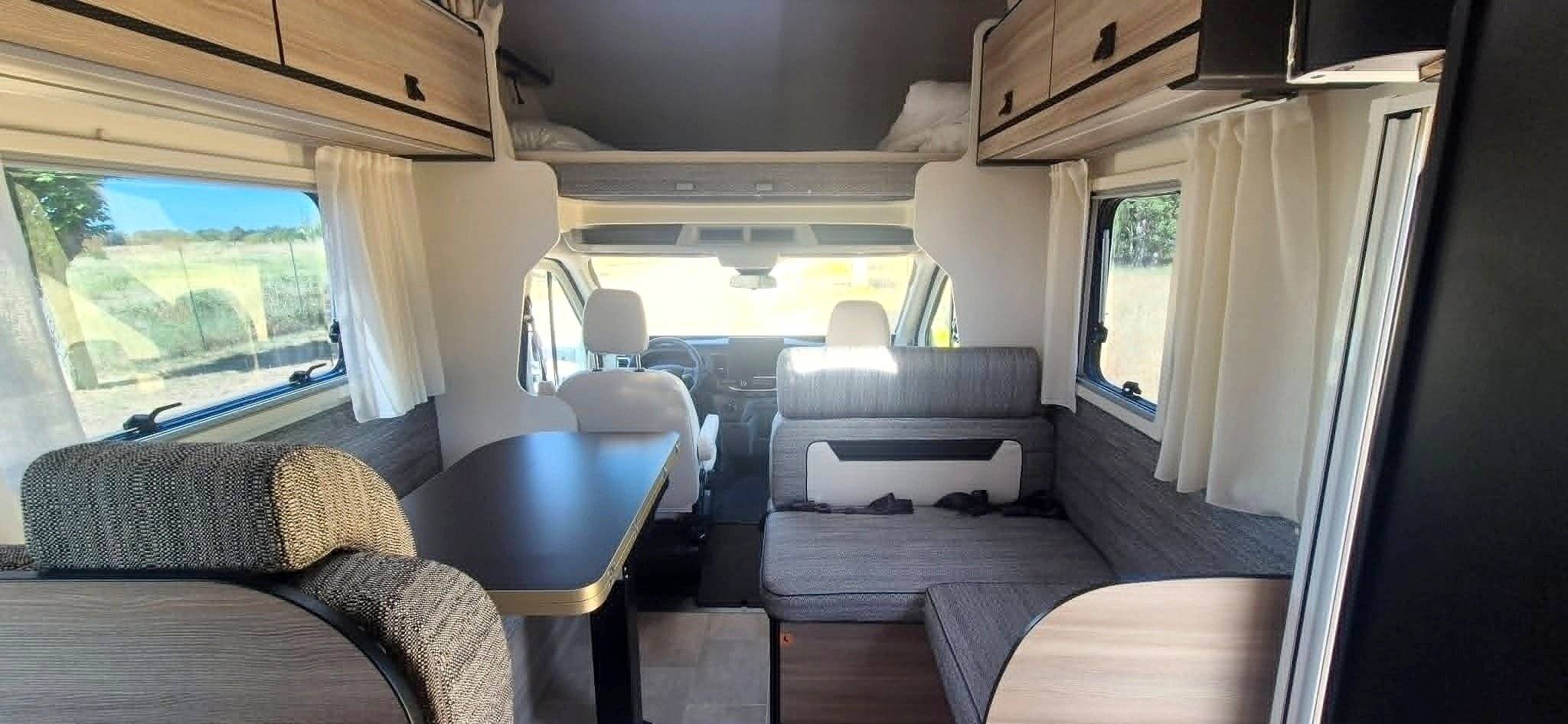 Berth Ford Custom 2,0 l 130 ch - Yescapa