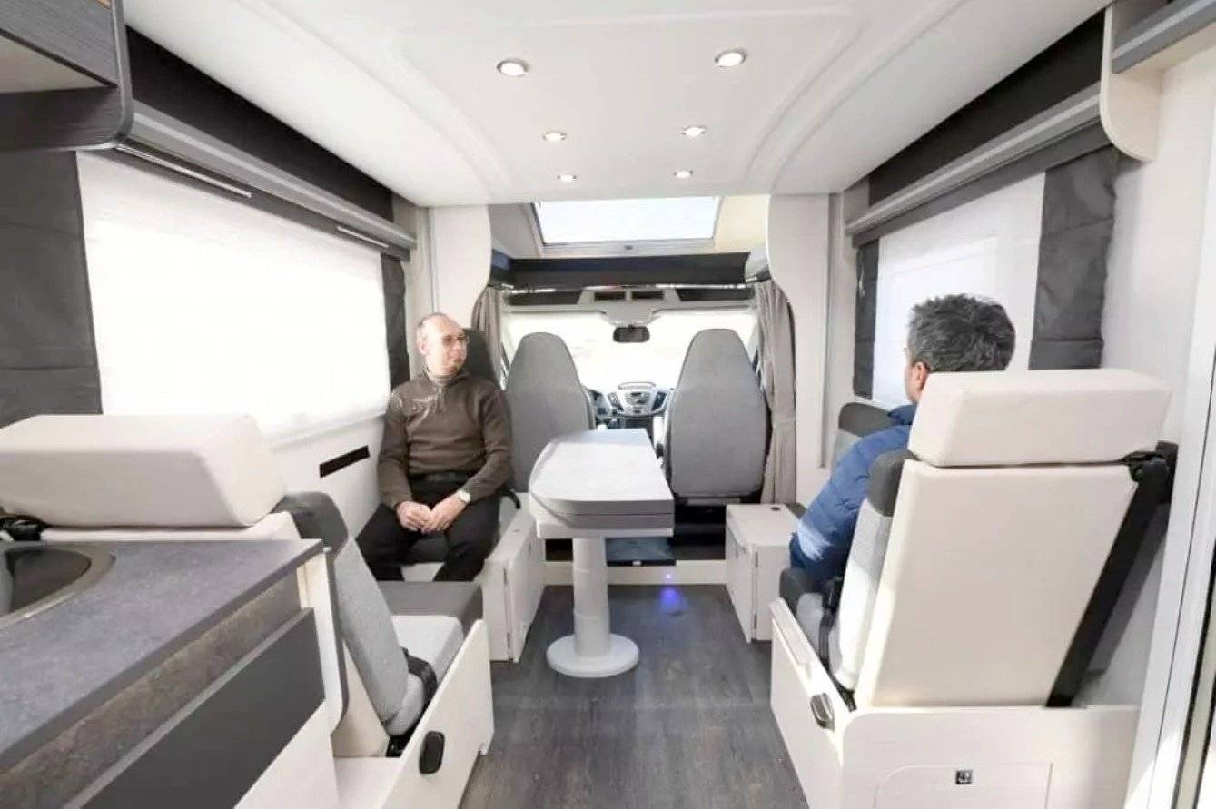 Challenger Challenger 380