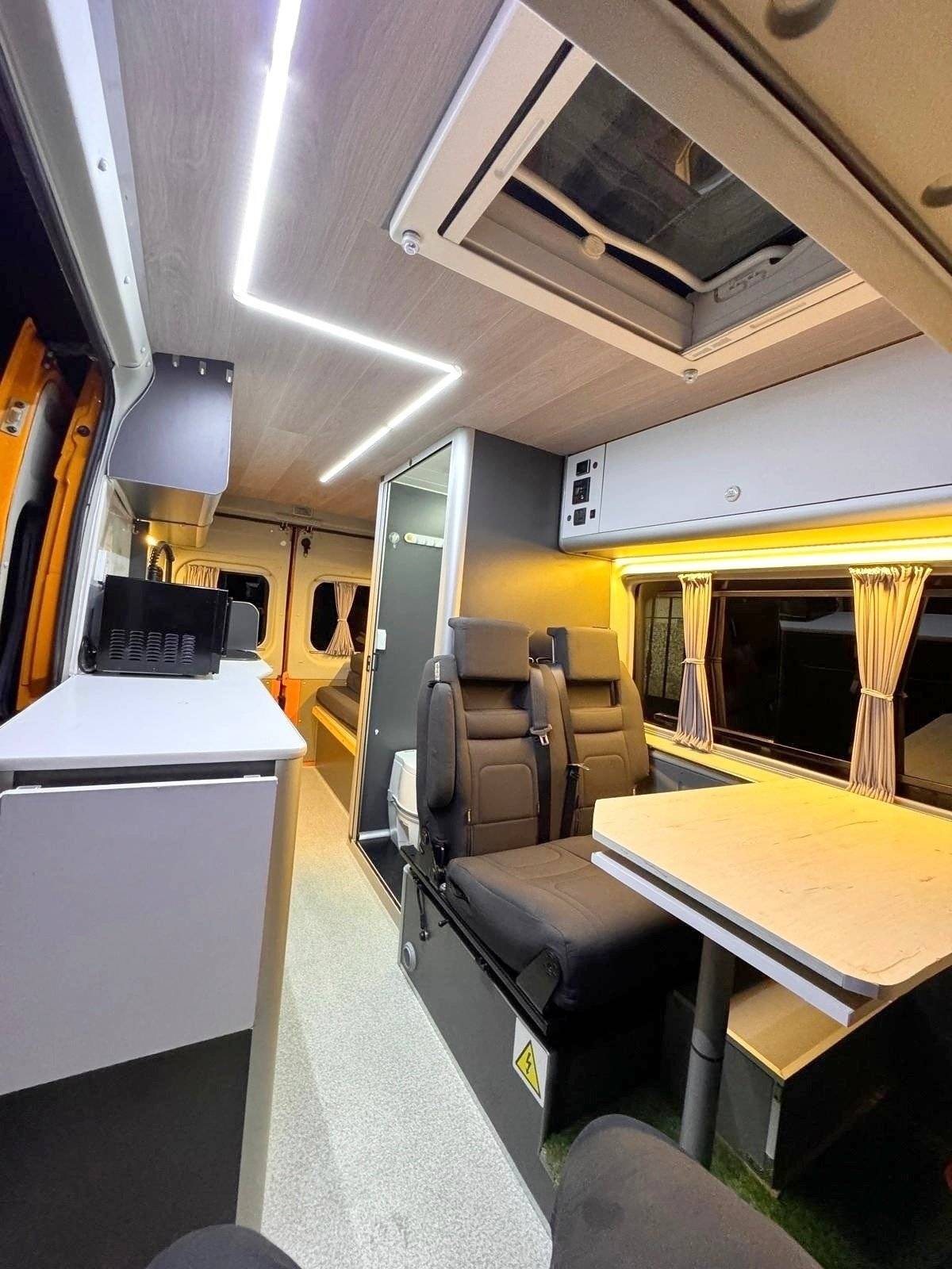 Peugeot Boxer 2,0 l 130 ch