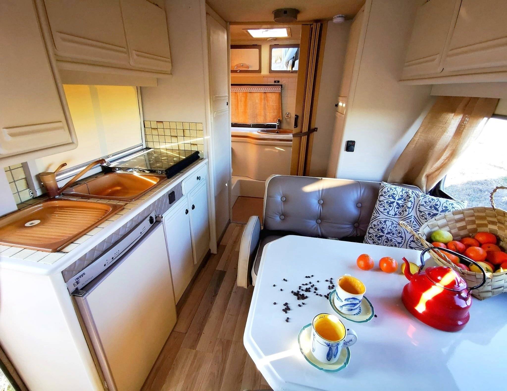 Kitchen Citroën Citroën c25 - Yescapa