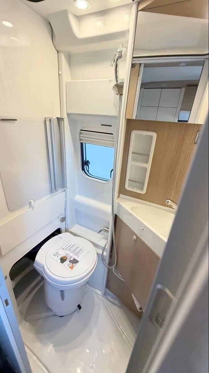 Carthago Malibu 600 DB K GT skyview