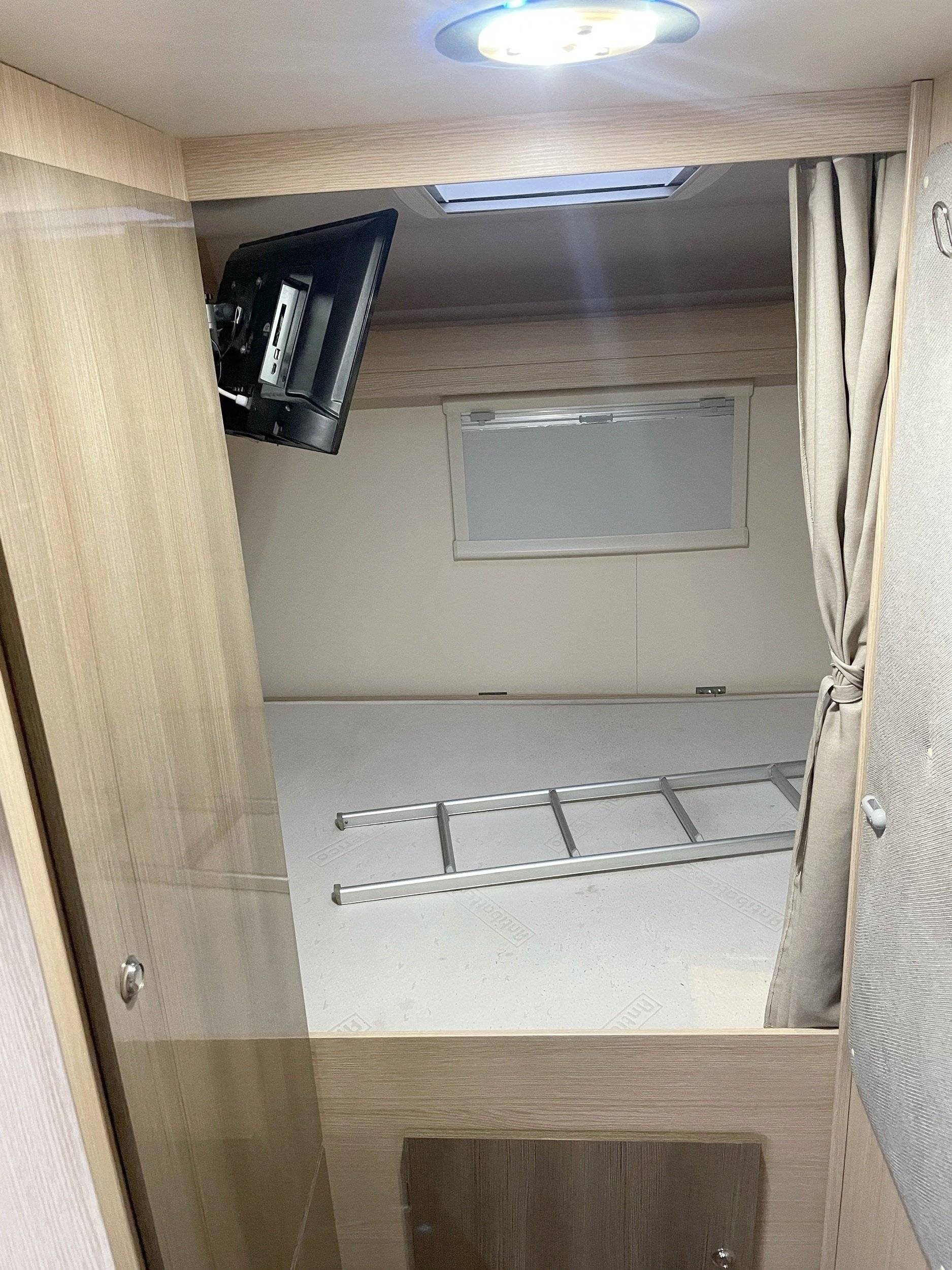 Plazas en cama Renault Master 2,3 l 130 ch - Yescapa