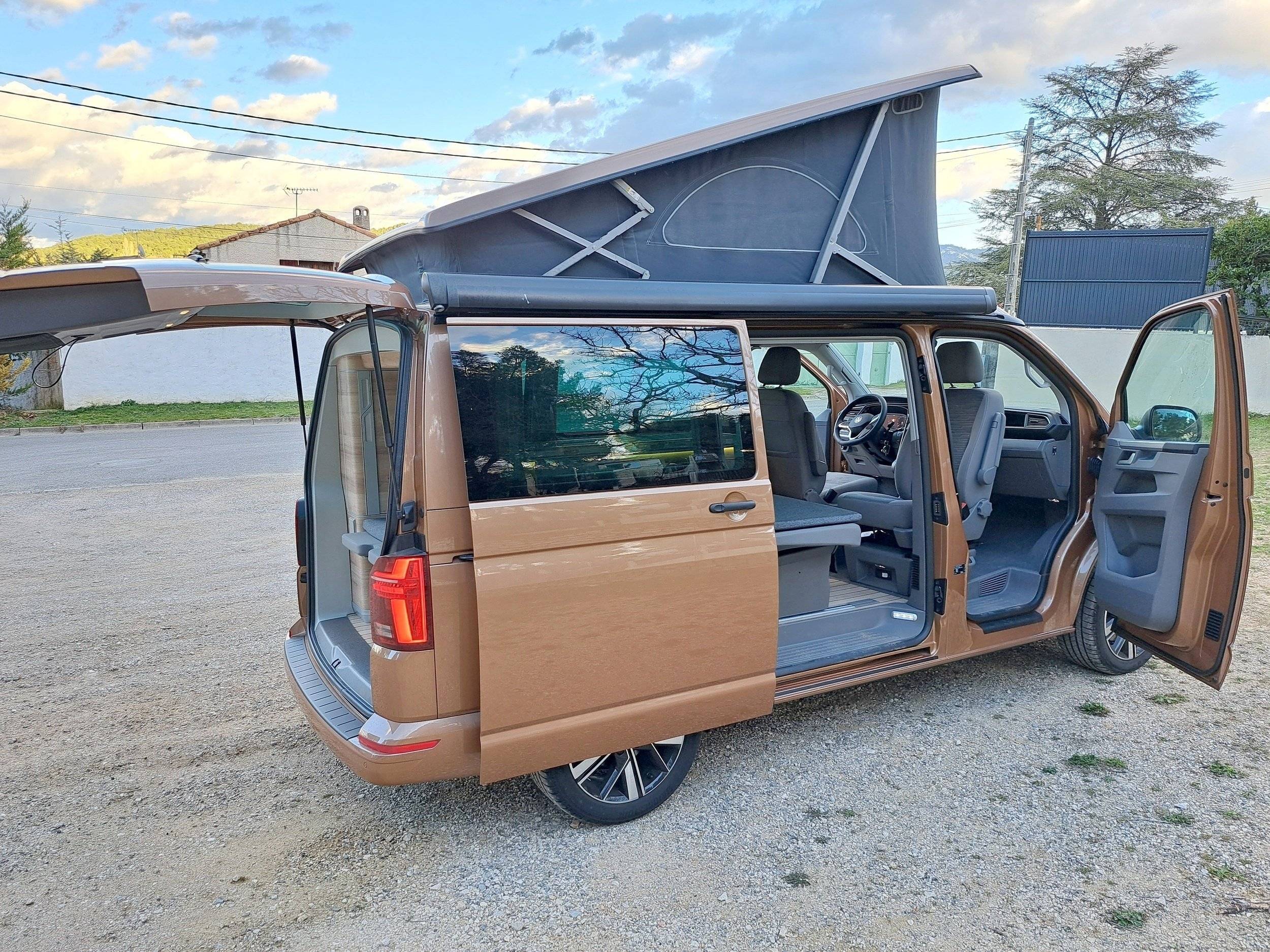 Volkswagen T6 California Coast 