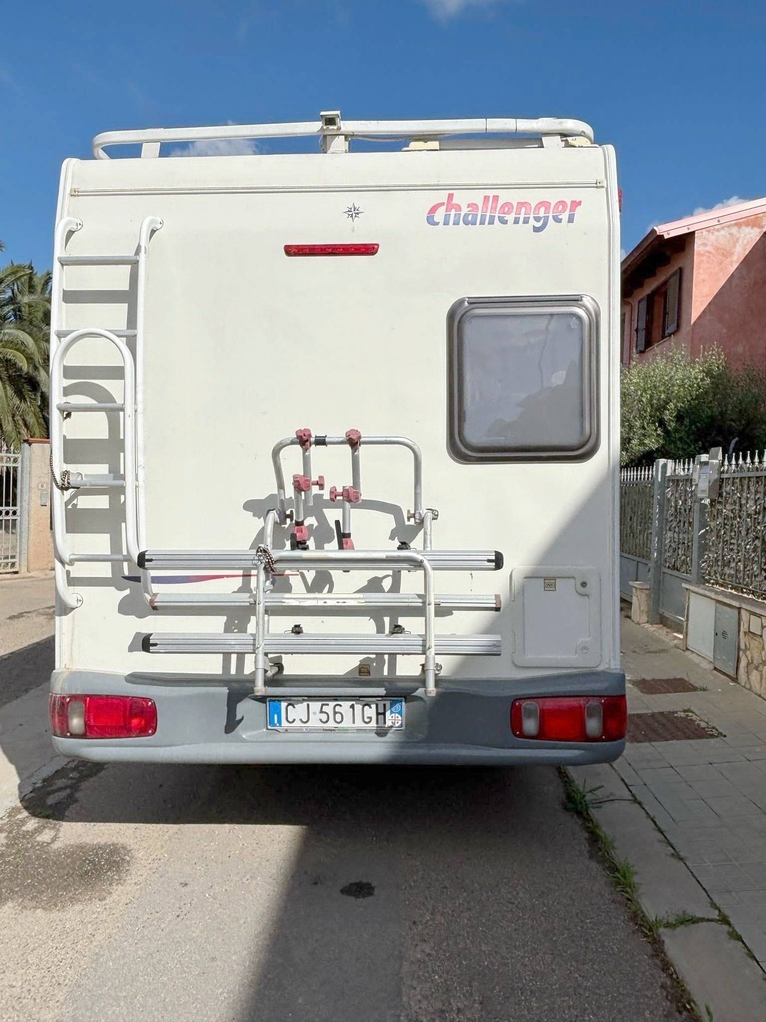 Challenger Challenger 151