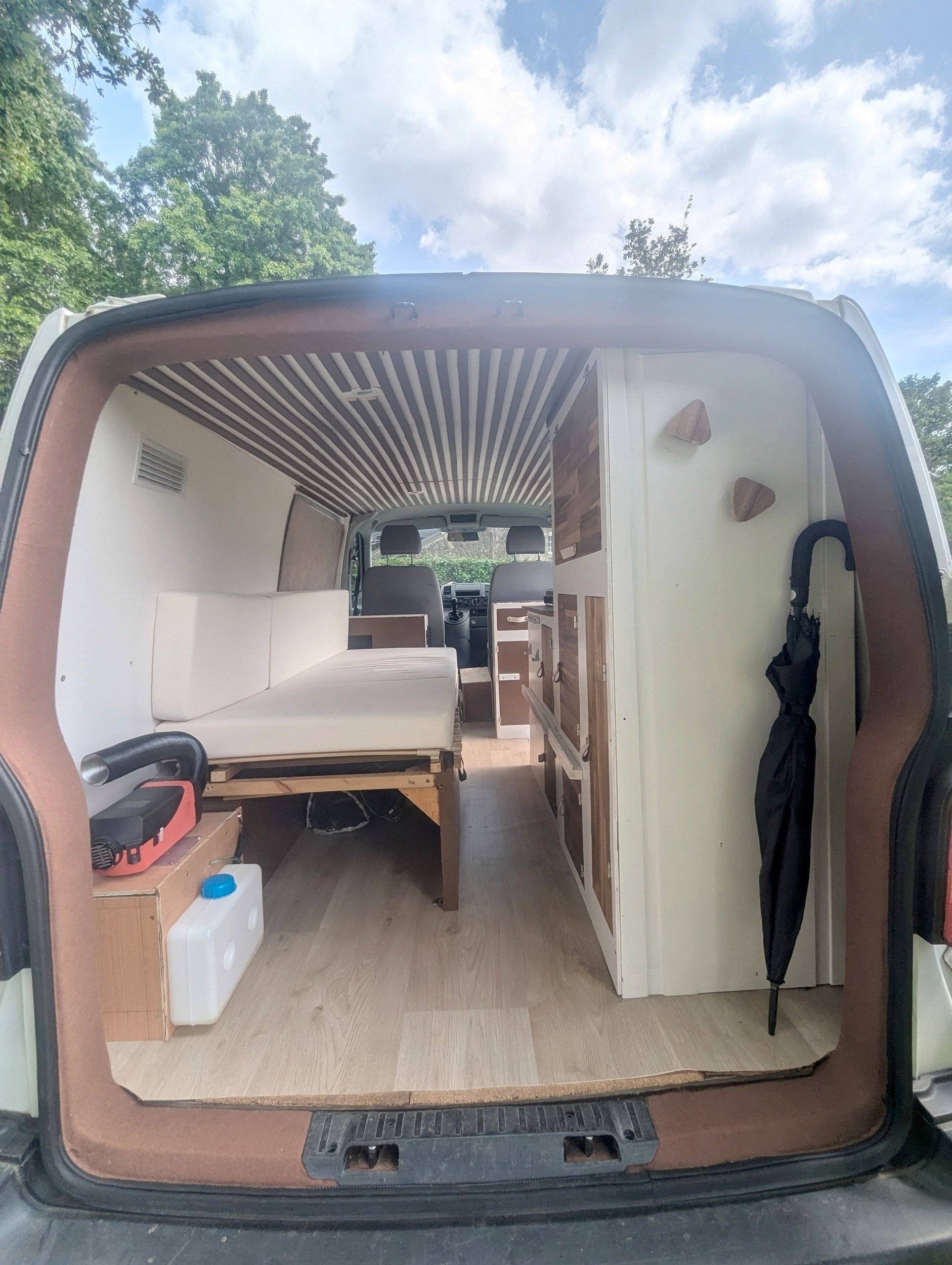 Volkswagen T5 2 l 84 ch