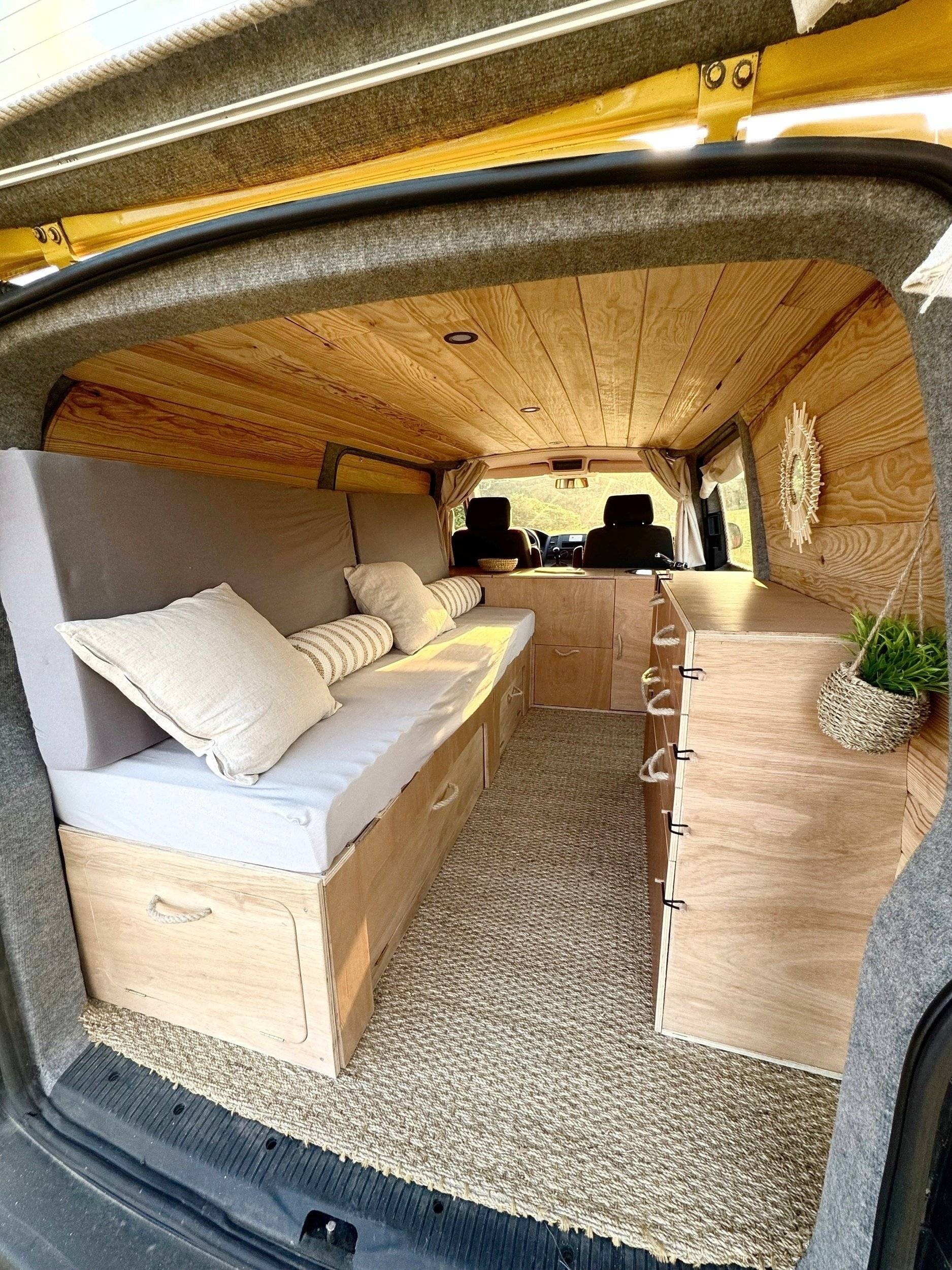 Volkswagen T5 2 l 84 ch