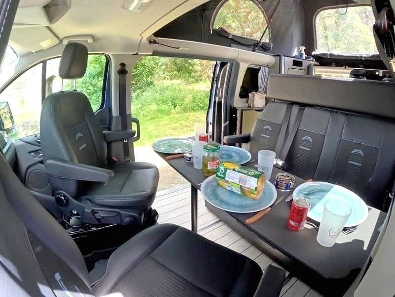 Coin repas Ford Ford Nugget Plus - Yescapa