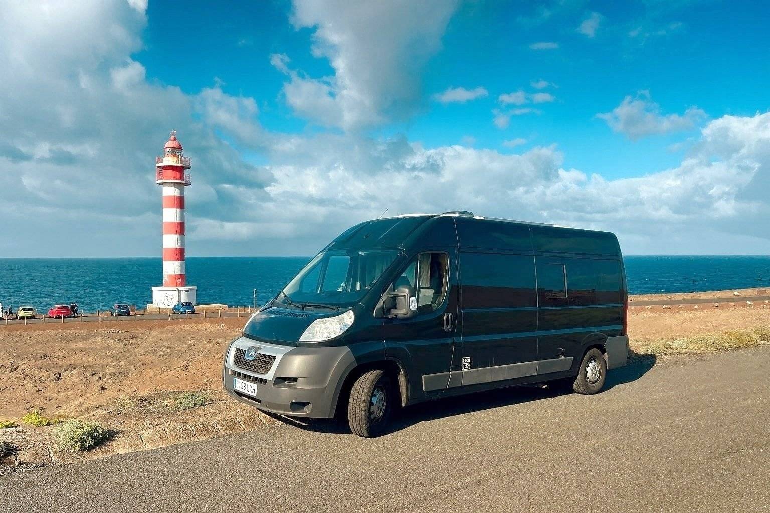 schräge Vorderansicht Peugeot Boxer - Yescapa