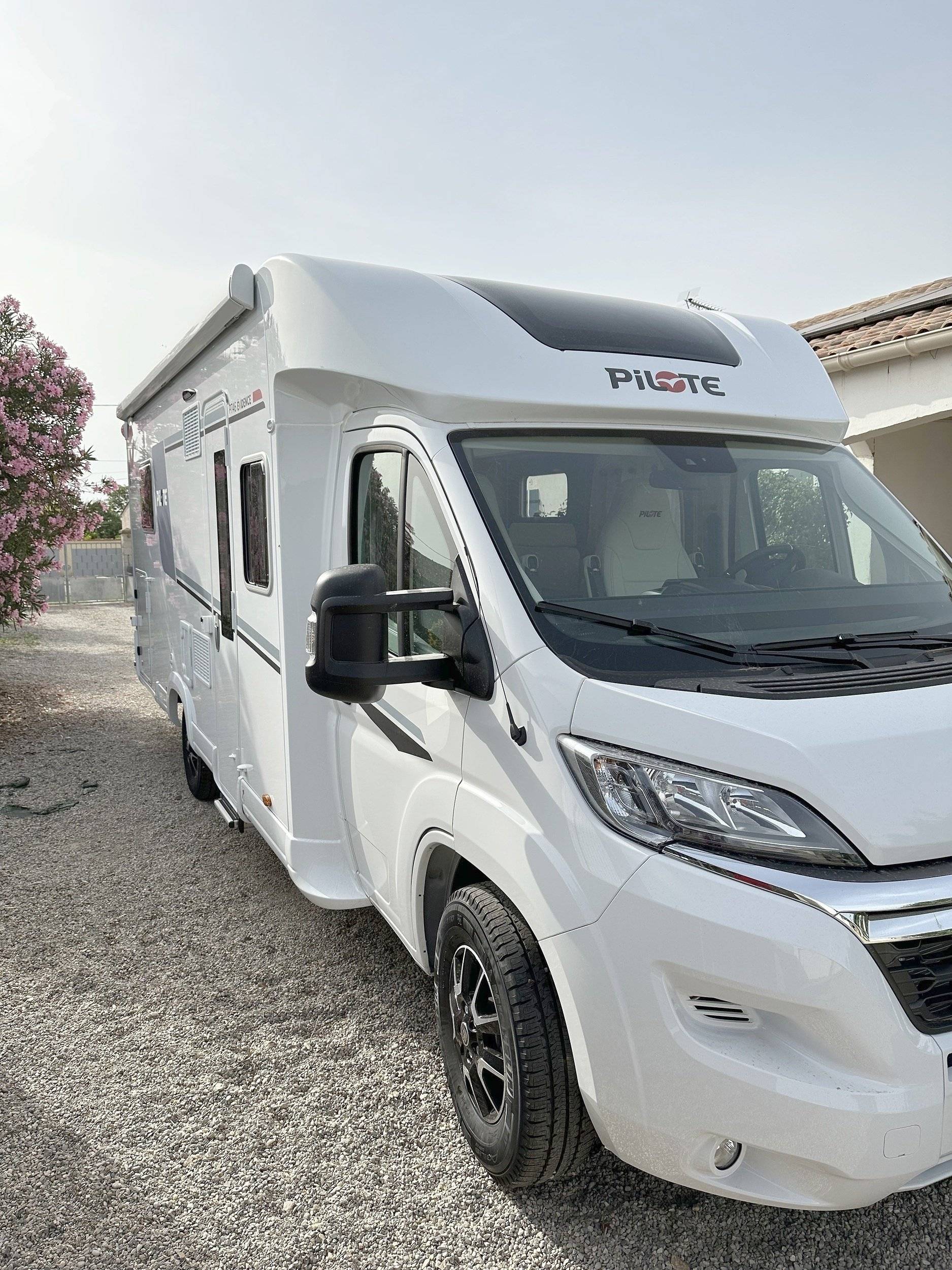 Pilote P746FC Evidence