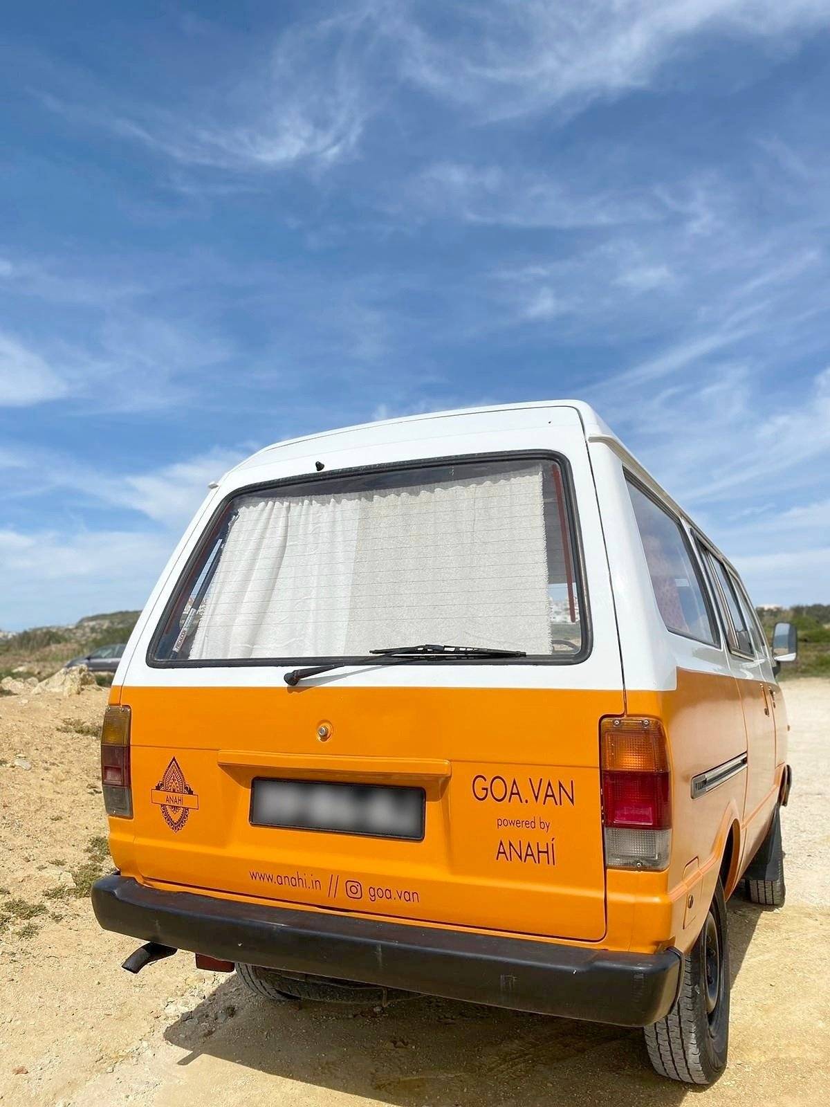 3 C Cartier/Brisebras Nissan Vanette