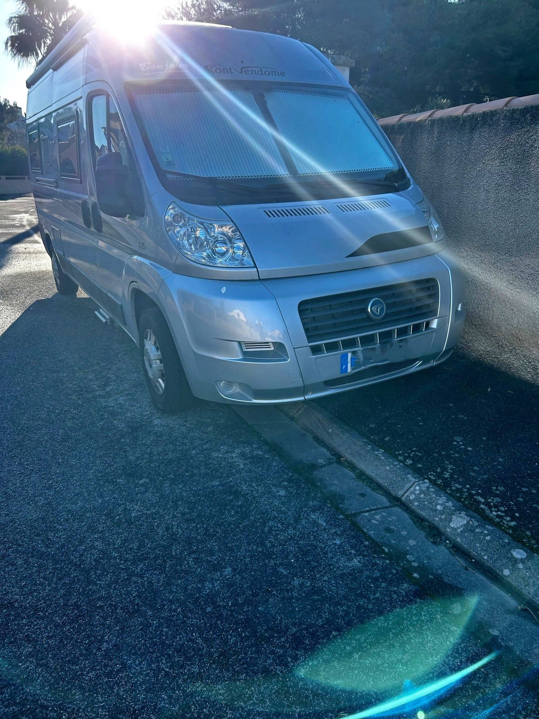 Font Vendôme font vendôme leader camp