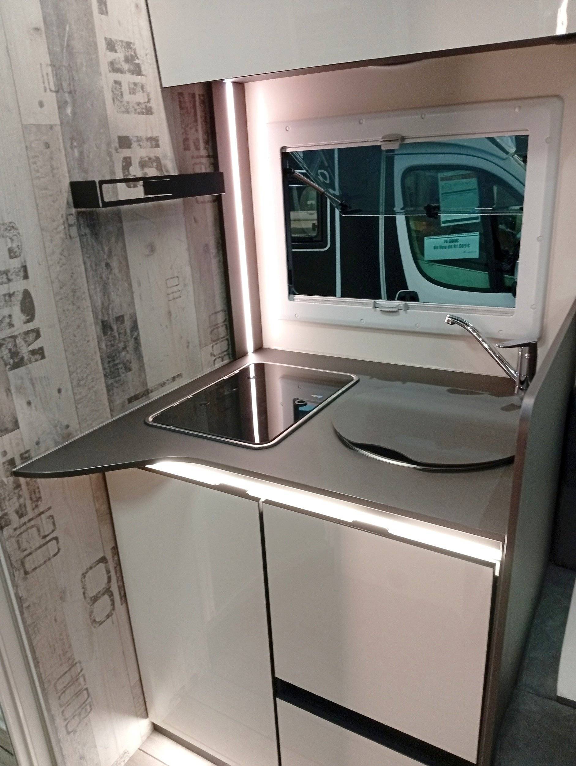 Angolo cucina Ford ford transit - Yescapa