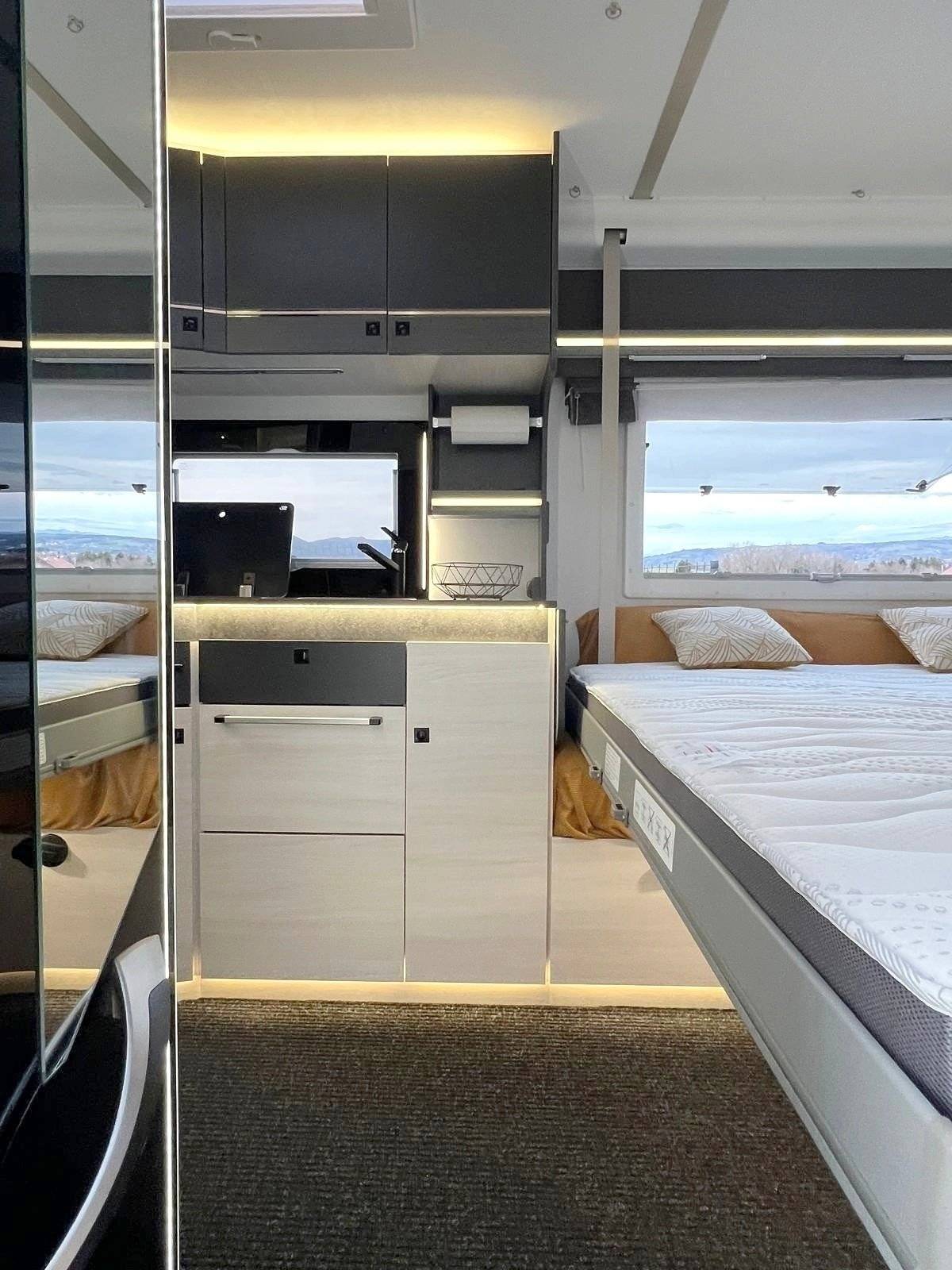 Challenger Transit 2,0 l 170 ch