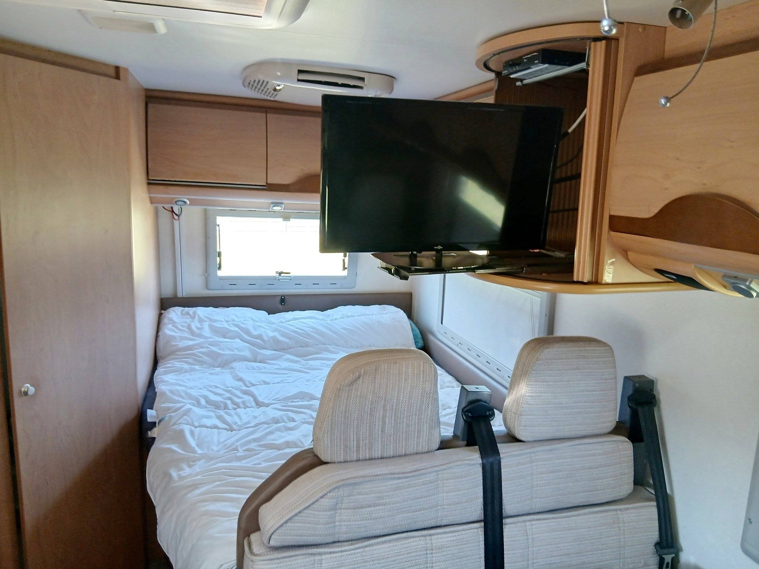 Berth Fiat Fiat ducato 2.8l JTD - Yescapa