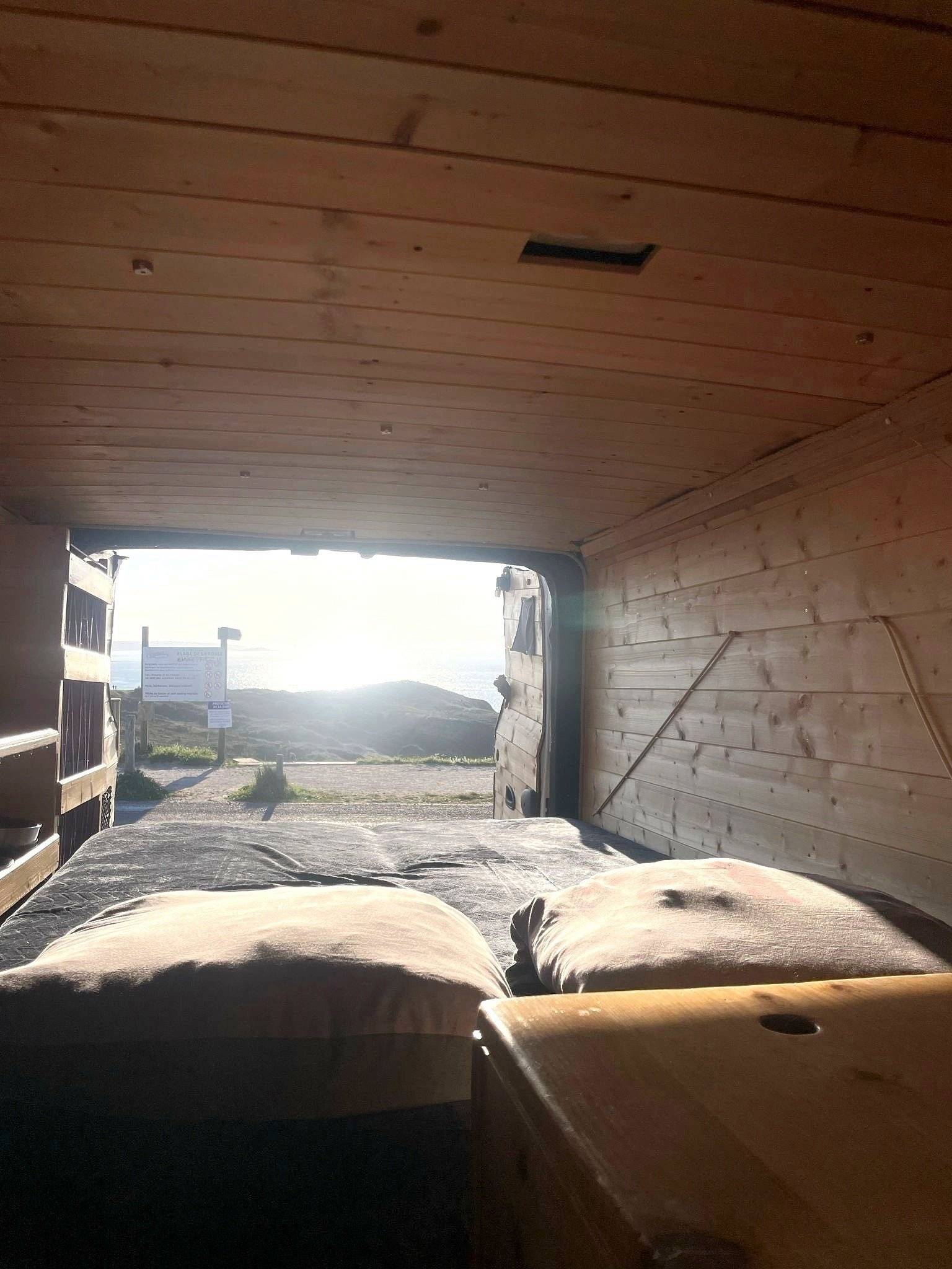 Berth Opel Vivaro - Yescapa