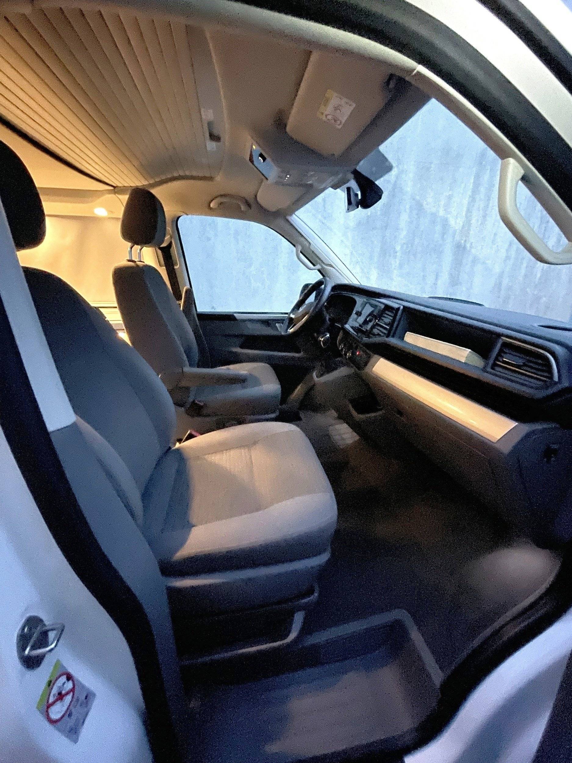 Cabina de condução Volkswagen Volkswagen T6.1 California - Yescapa