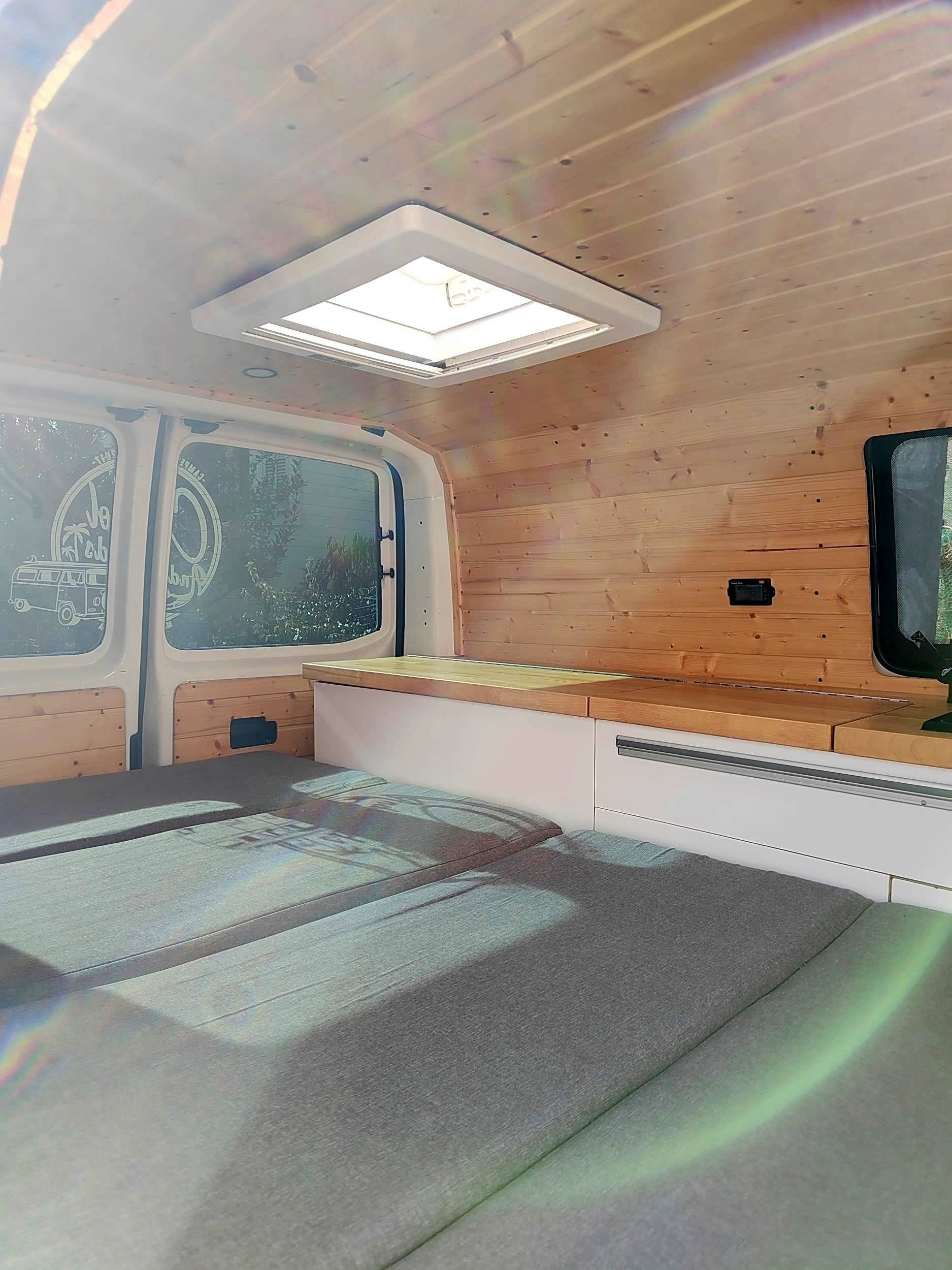 Volkswagen Transporter T5 2 l 102 ch