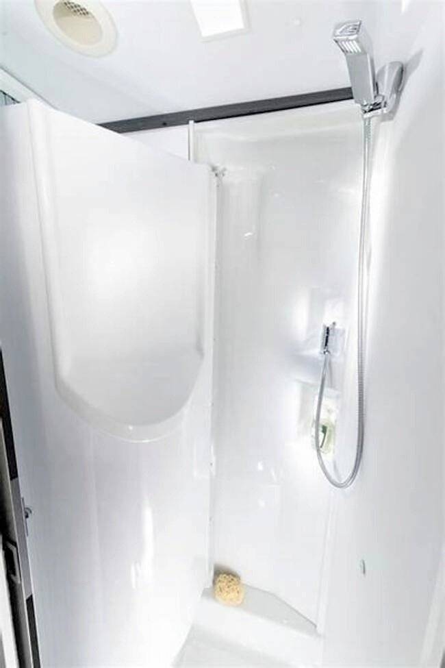 Adria TWIN SUPREME 640 SPB FAMILY