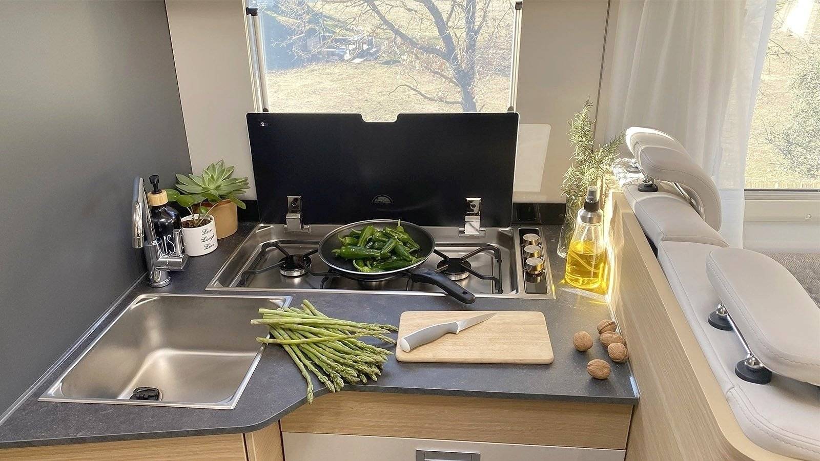 Adria Adria Matrix Axess 670 SL