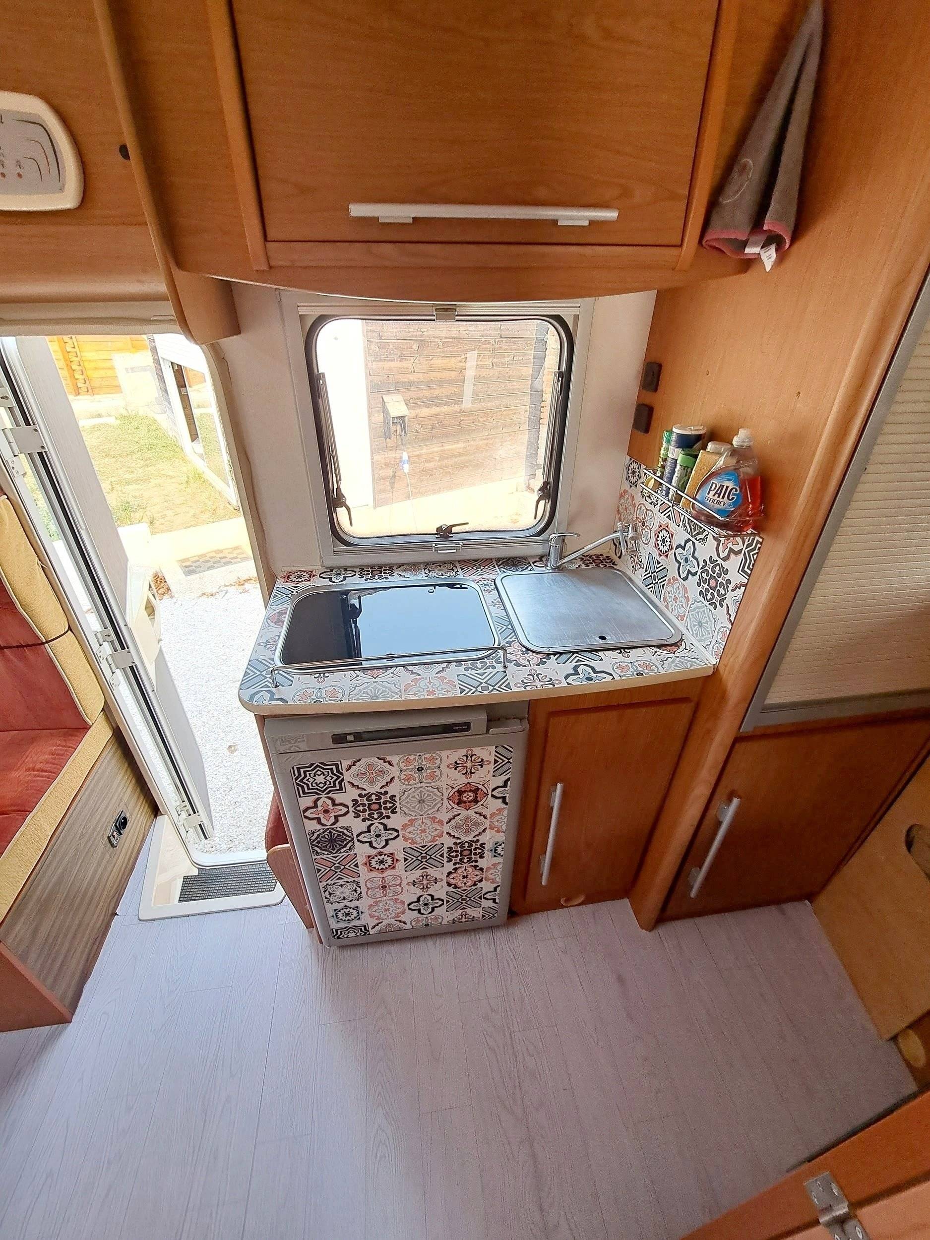 Kitchenette Ford Transit 2,2 l TDCi 130 ch. - Yescapa