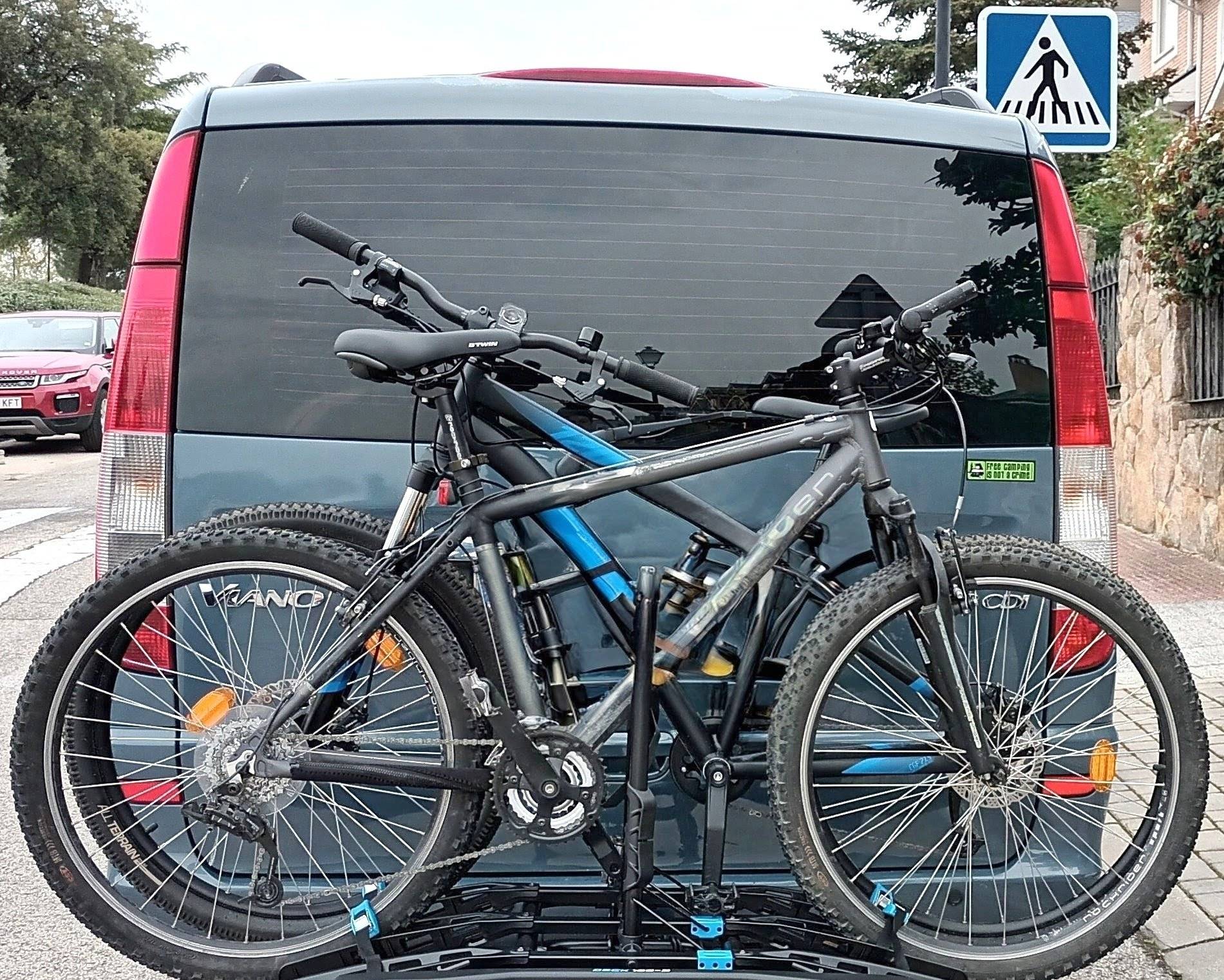 Vista del vehicle angle davanter Mercedes 2,2 l CDI 160 ch. - Yescapa