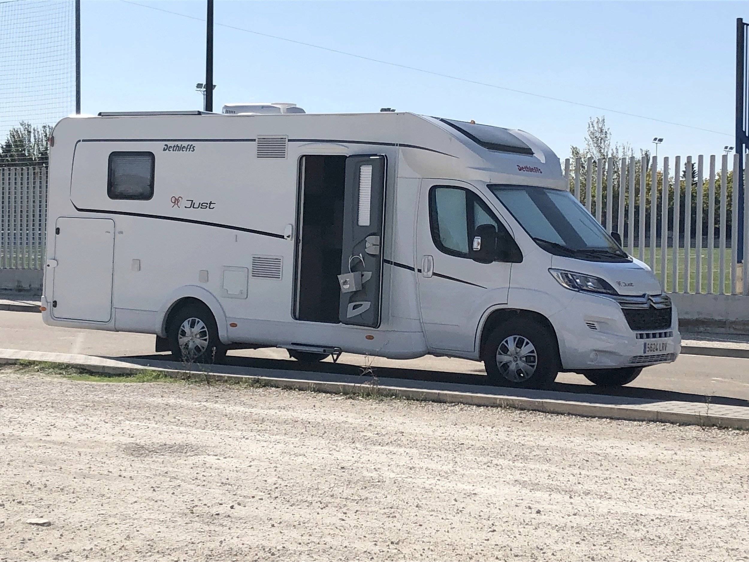 Dethleffs Just T - 7052 DBM