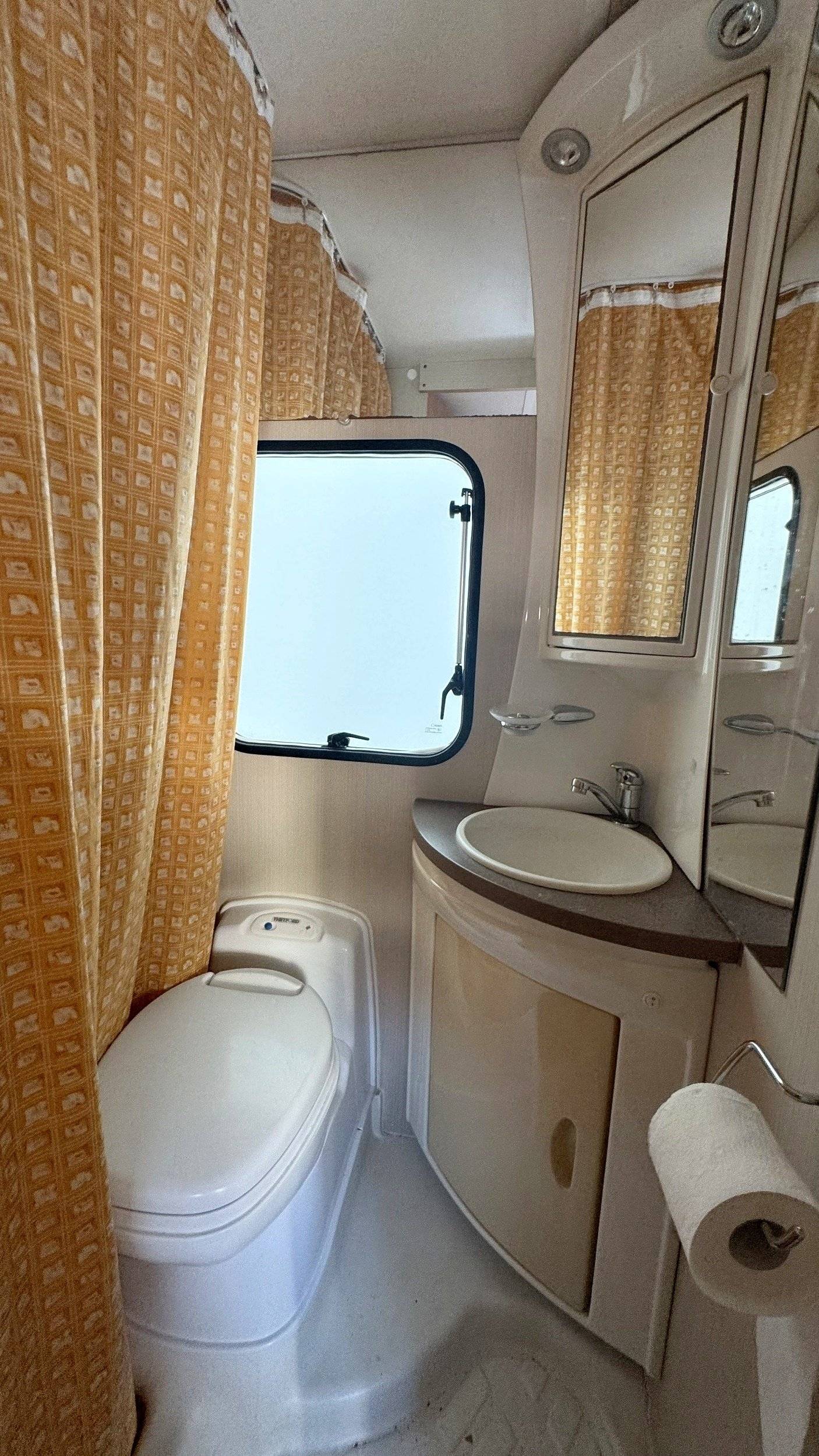 Challenger Transit 2,2 l 140 ch