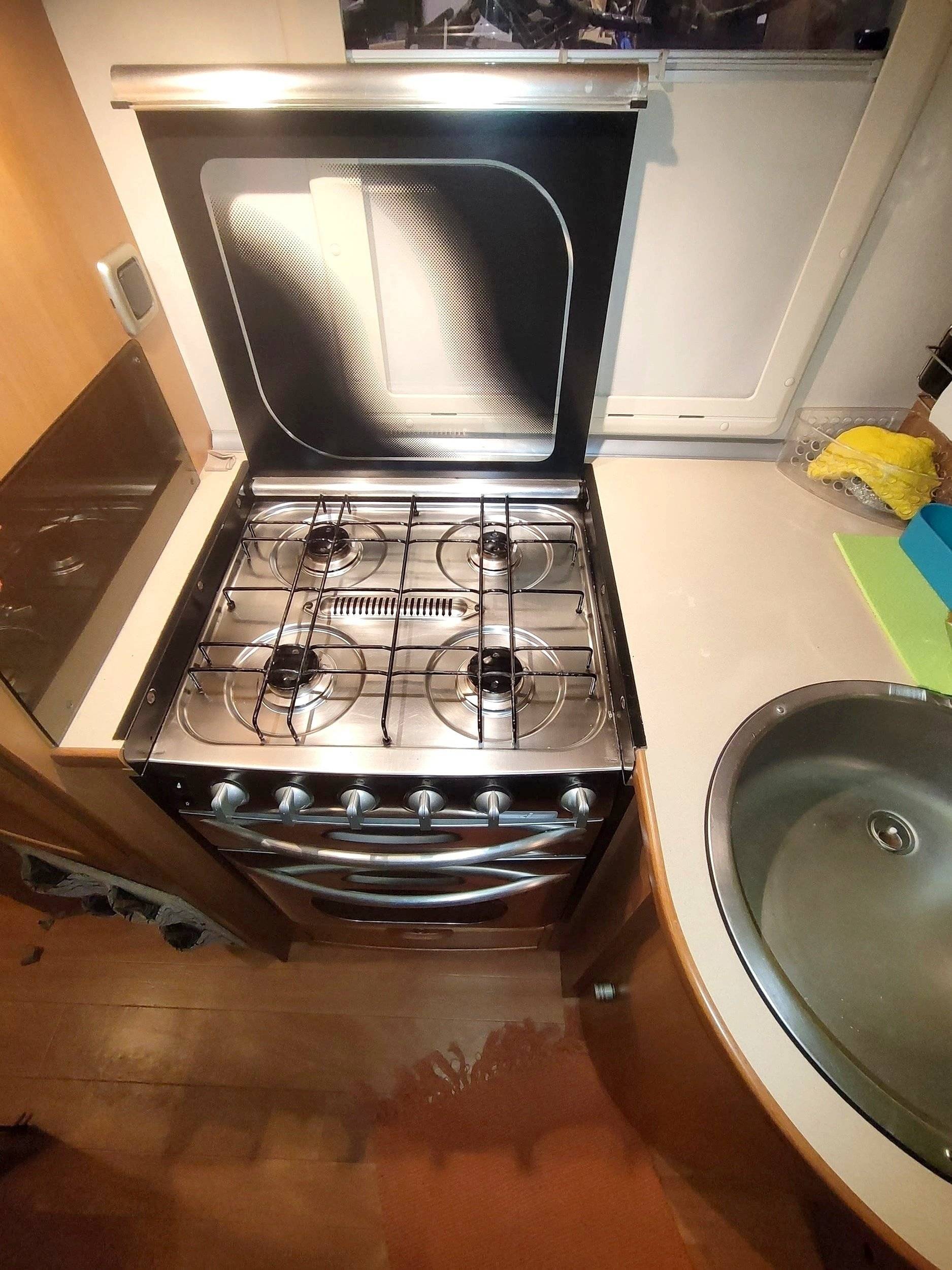 Angolo cucina Citroën Jumper 2.8 128cv - Yescapa