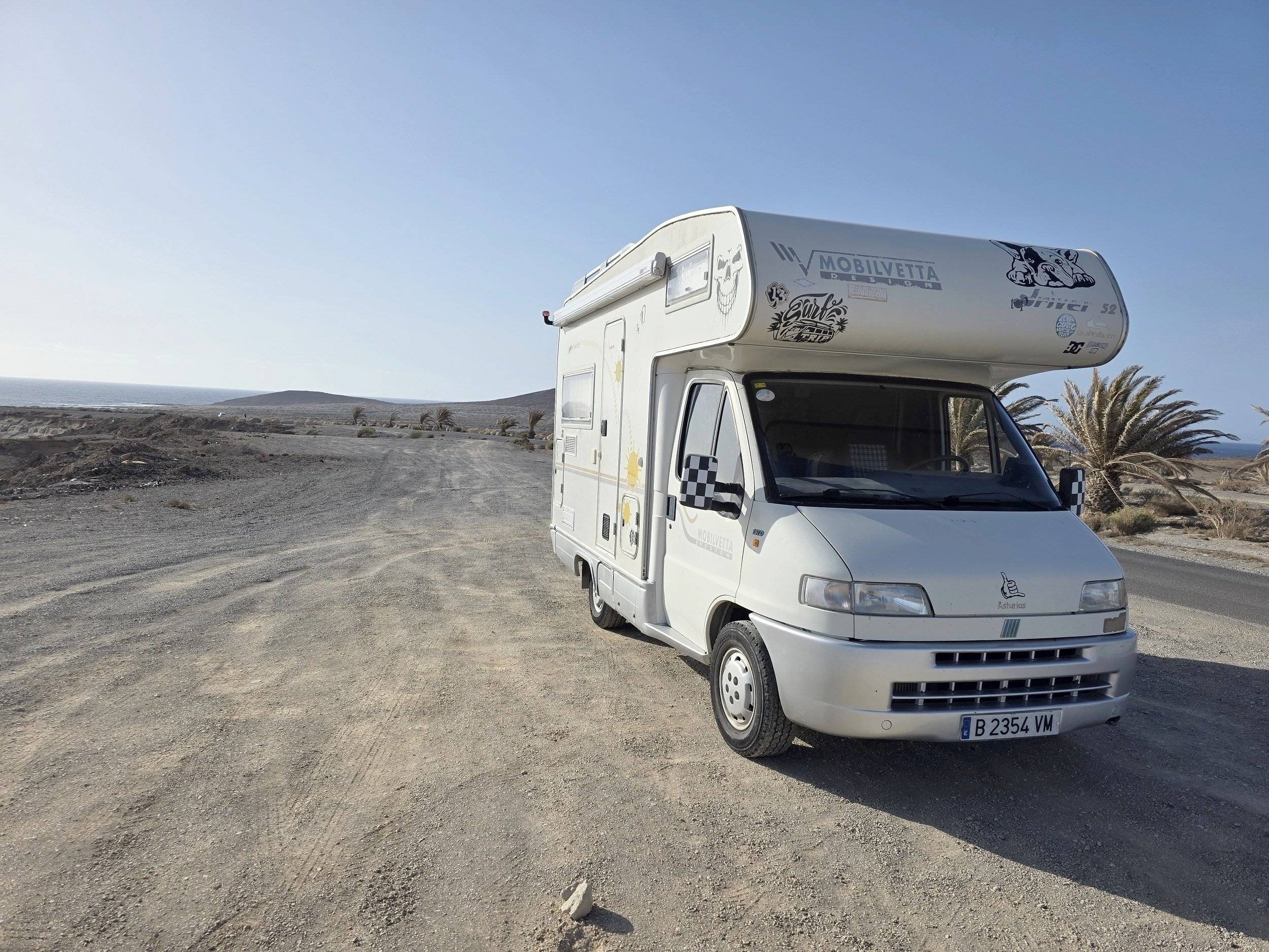 Vue avant de 3/4 Fiat FIAT DUCATO - Yescapa