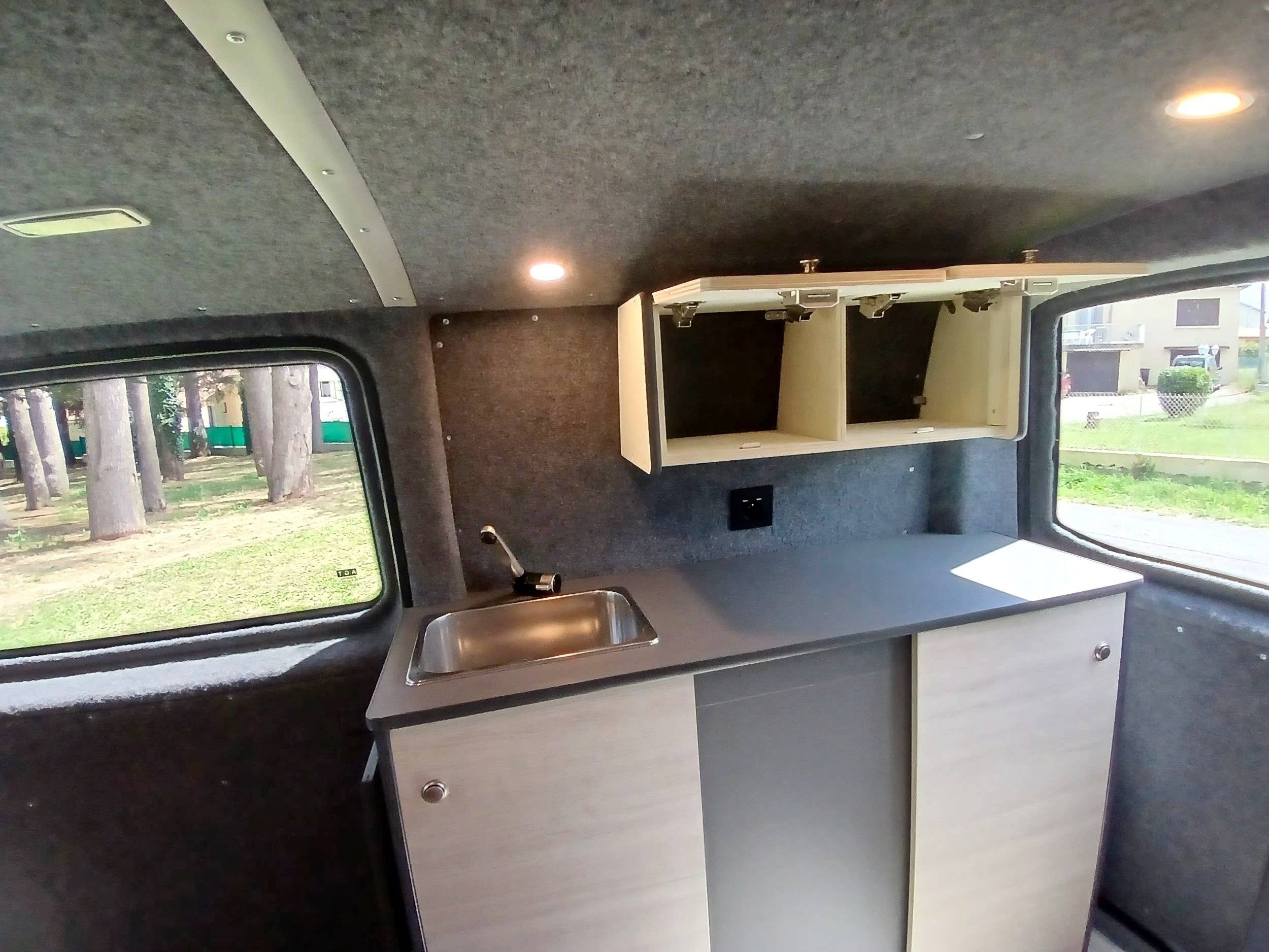 Couchages Volkswagen T6 2 l 140 ch - Yescapa