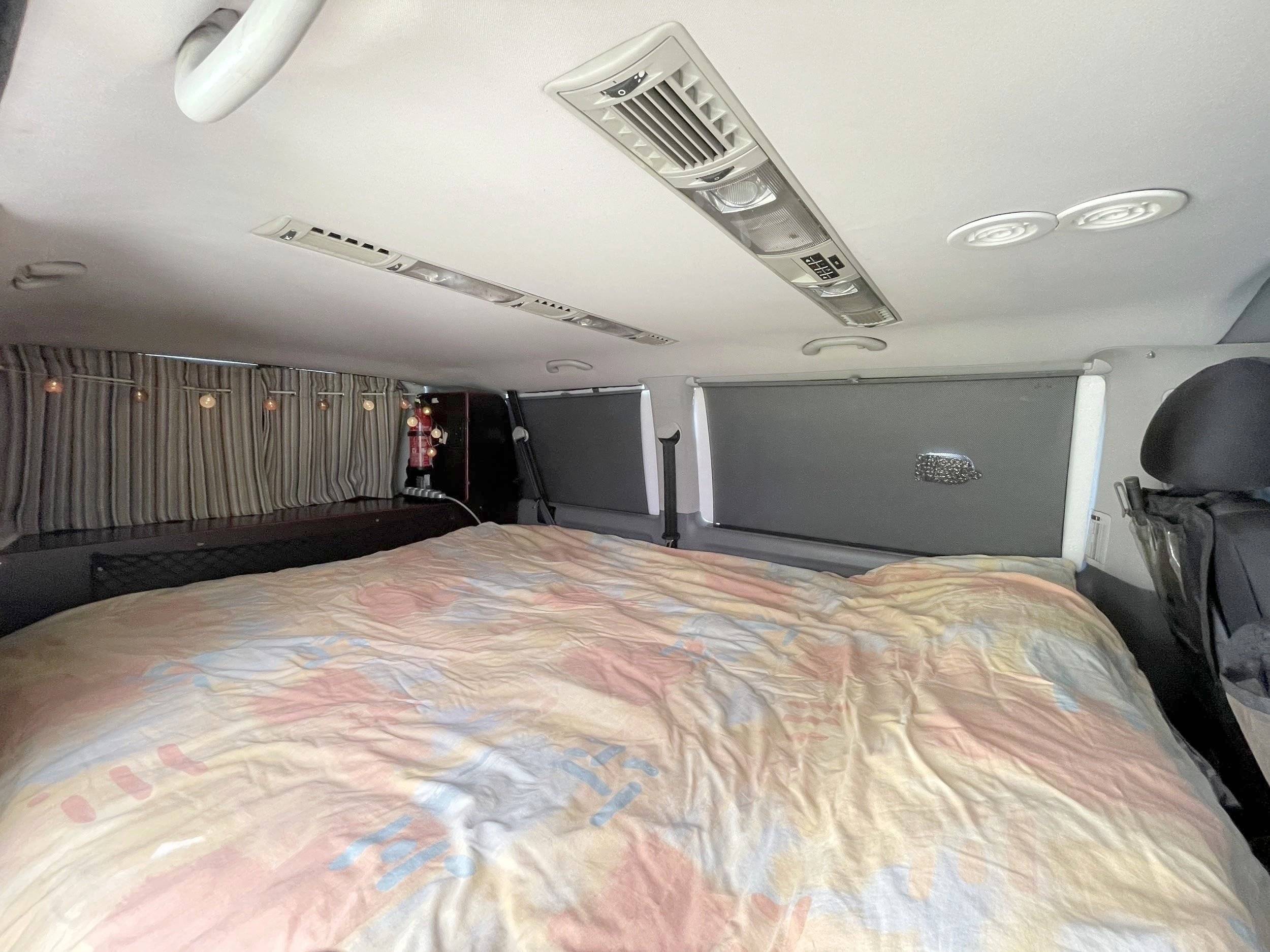 Berth Volkswagen T5 2,5l 174 ch - Yescapa