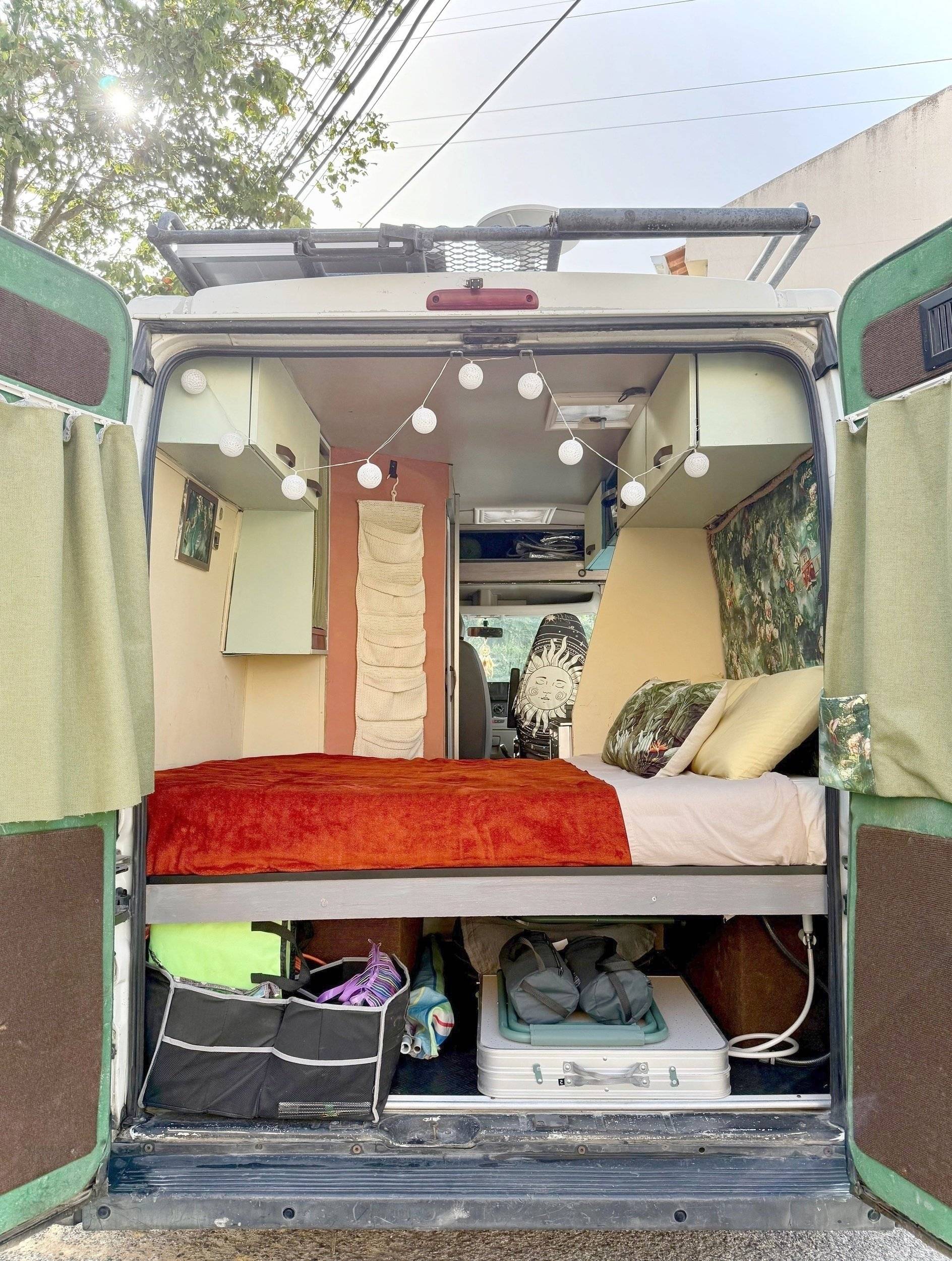 Vue avant de 3/4 Fiat Fiat ducato - Yescapa