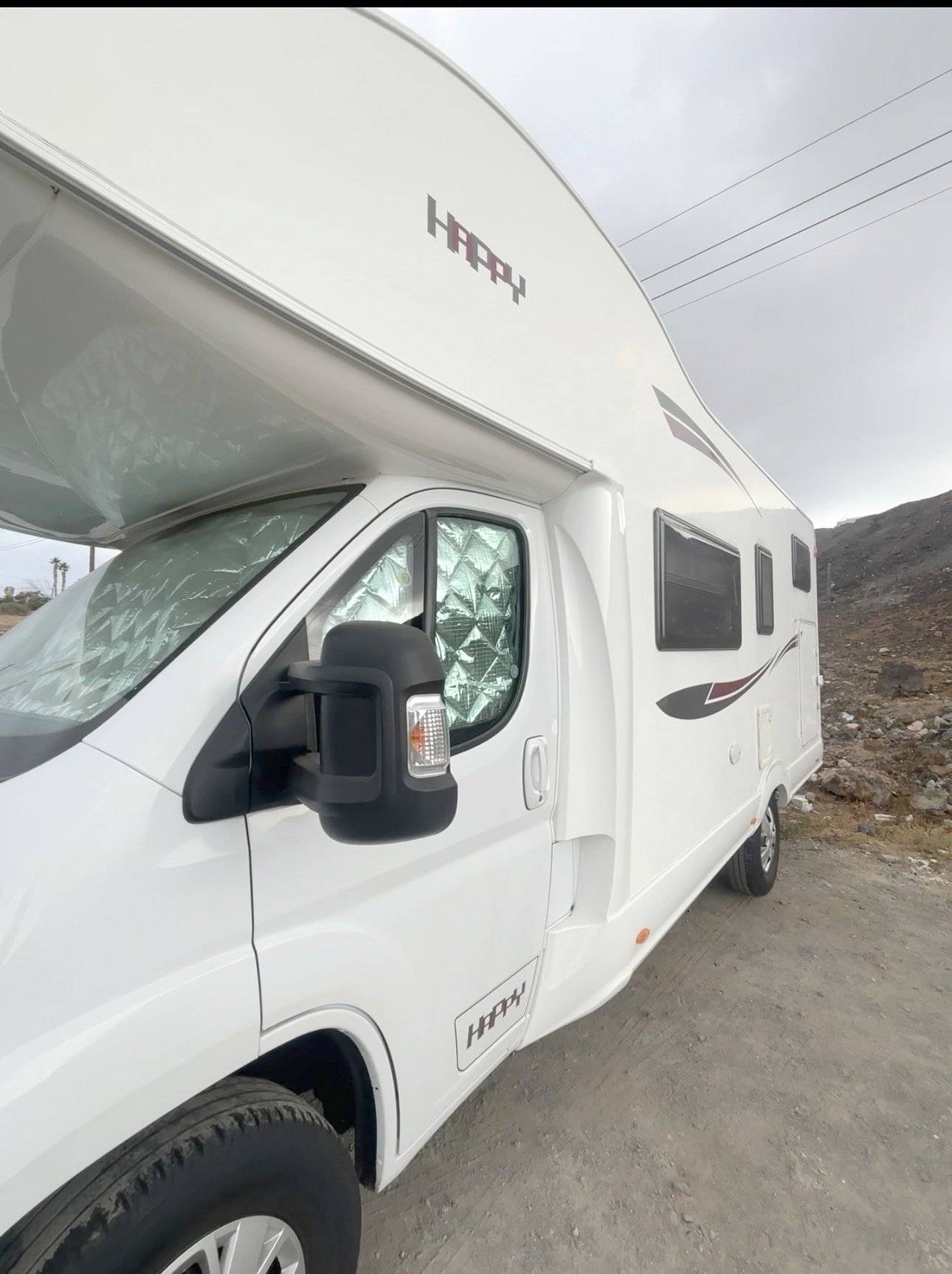 Front view from 3/4 Fiat - Yescapa