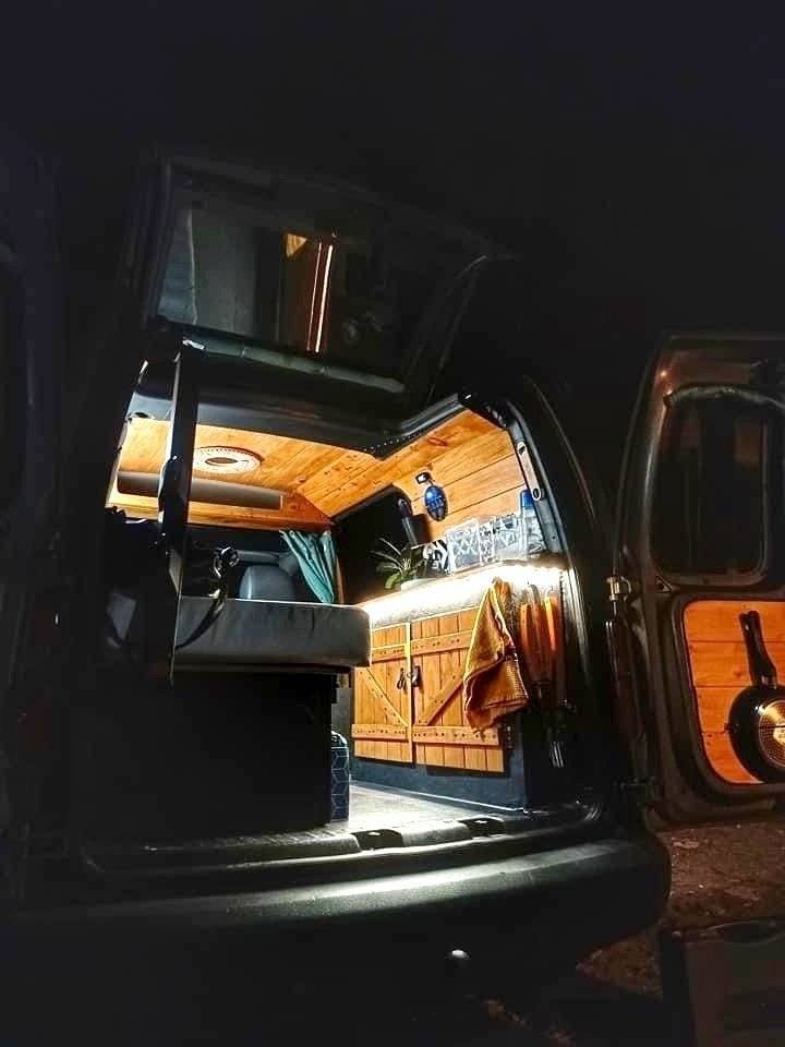 Volkswagen Caddy 2,0 l 102 ch