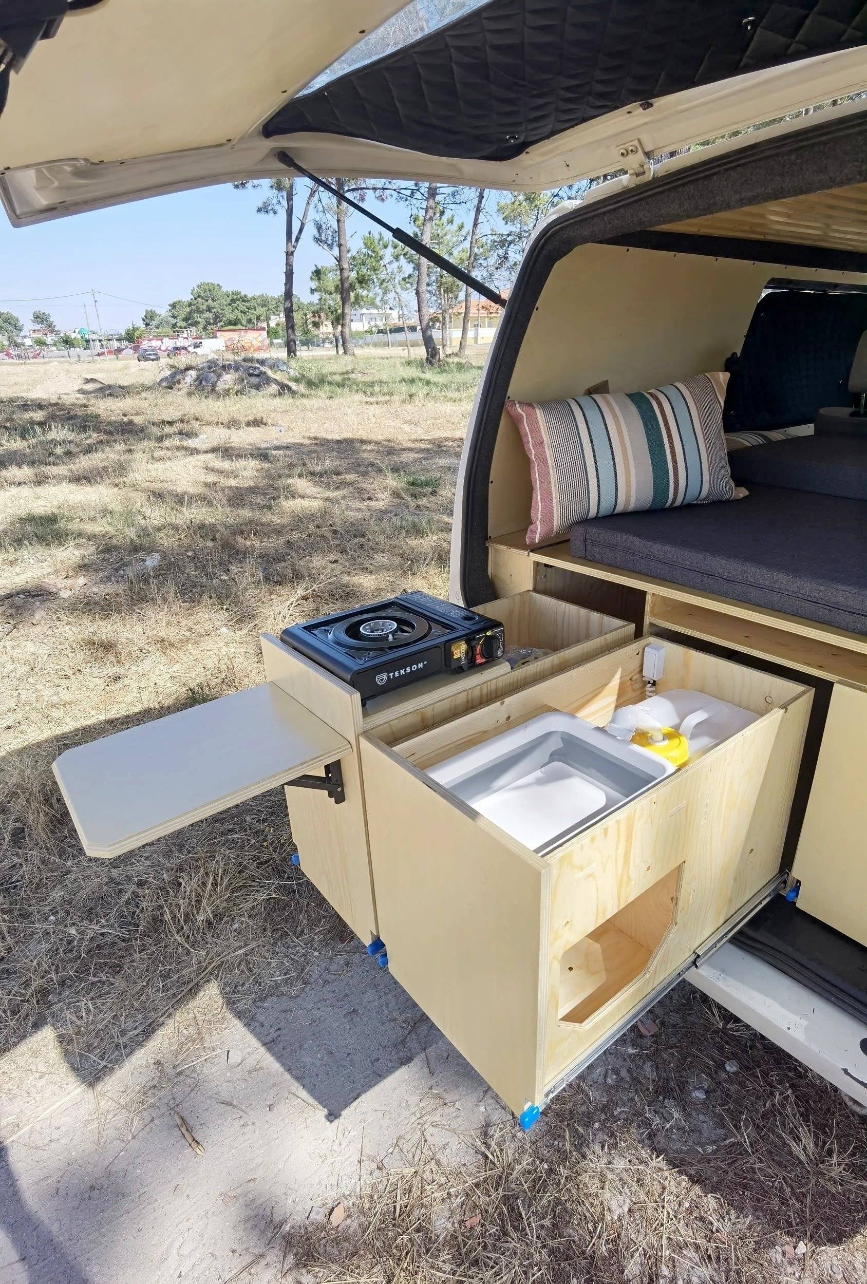 Kitchenette Volkswagen Trasporter - Yescapa