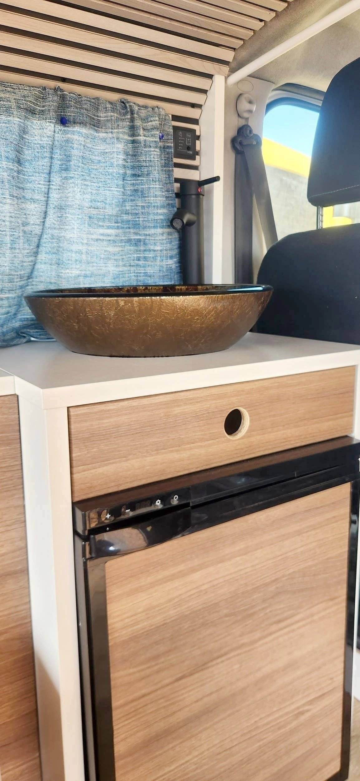 Kitchen Opel vivaro L2H1 - Yescapa
