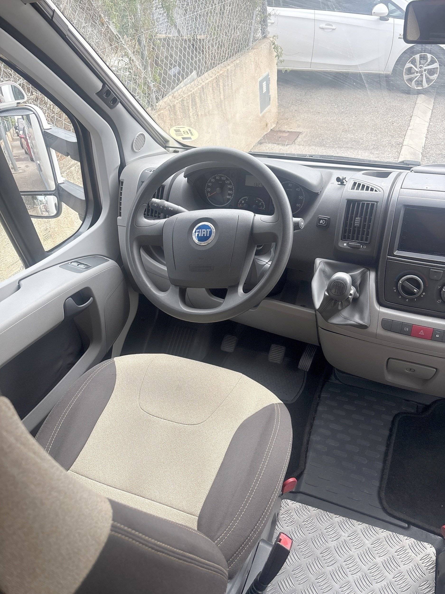 Loisirs 12 2,3 l 130 ch