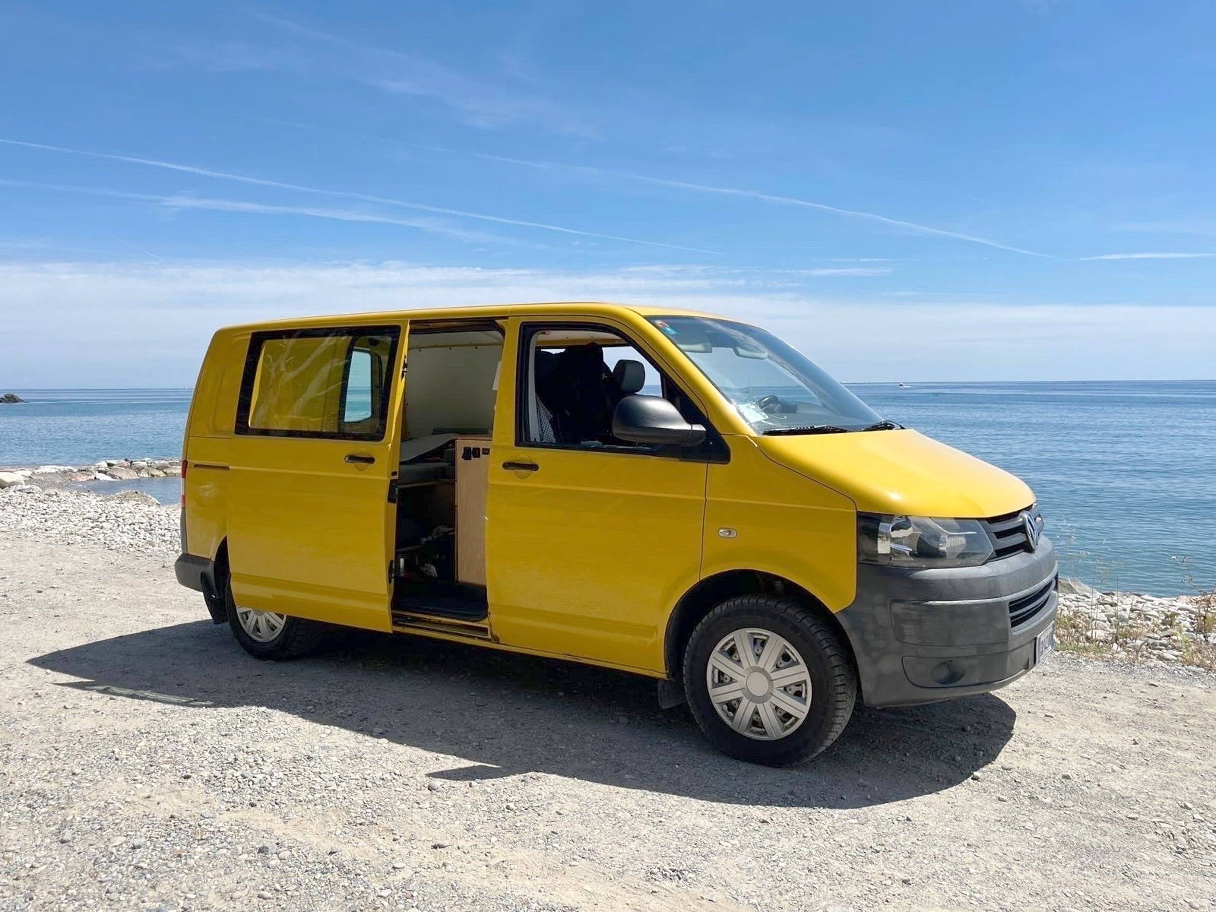 Volkswagen T5 2 l 84 ch
