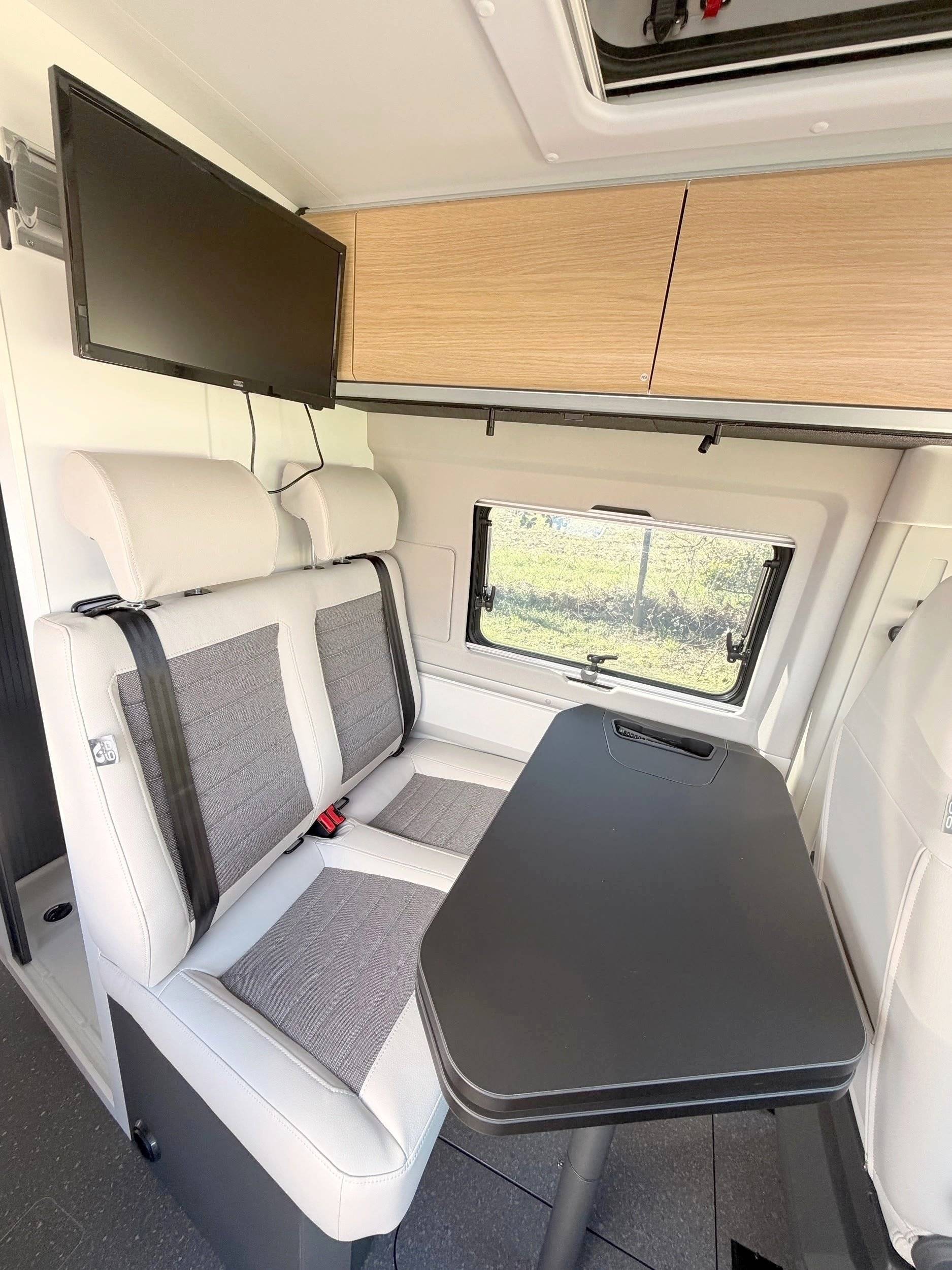 Coin repas Fiat DUCATO 2.2 140 CH - Yescapa