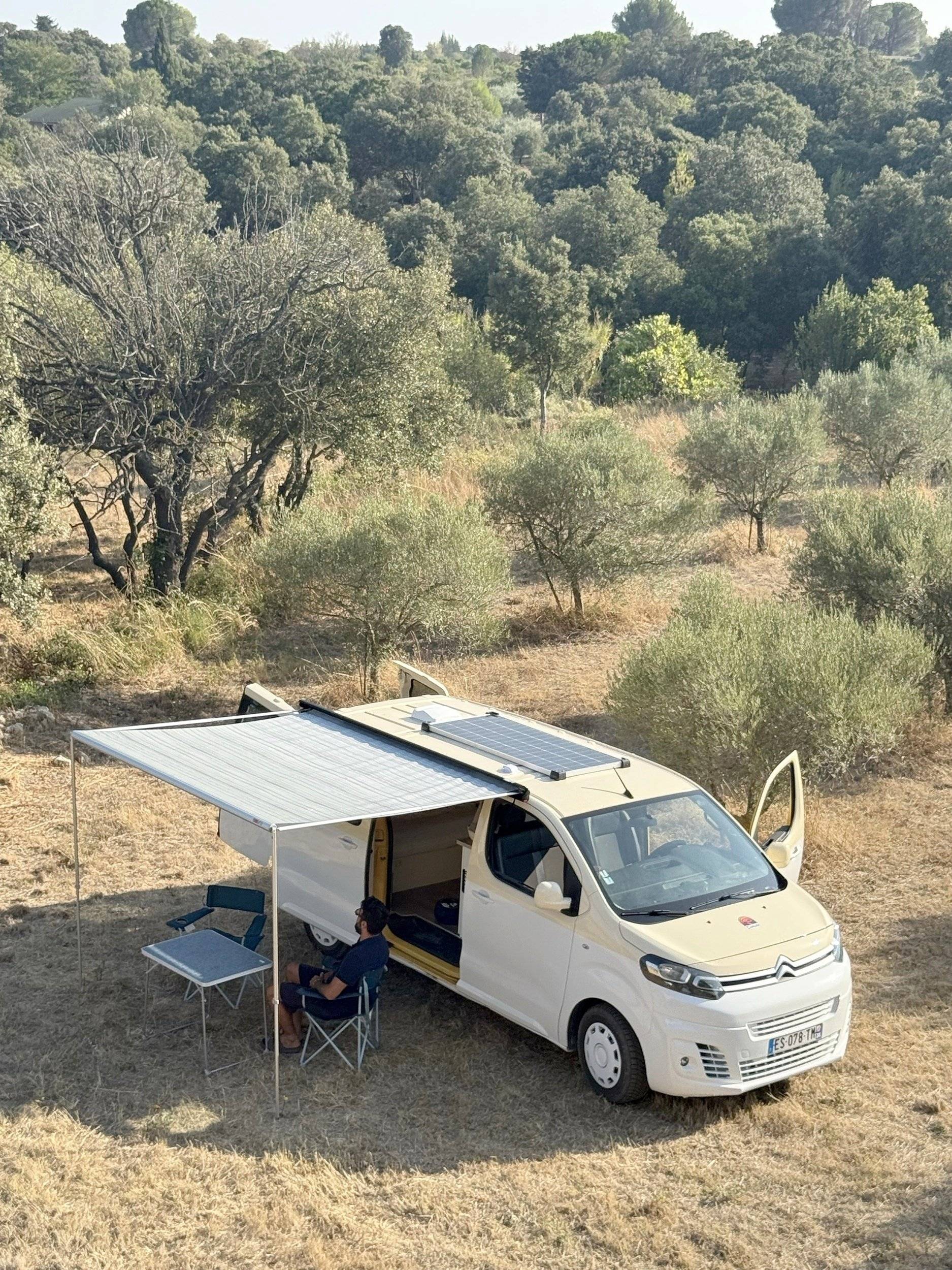 Vista del vehículo ángulo delantero Citroën Citroën jumpy - Yescapa