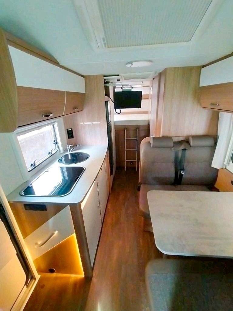 Kitchen Fiat Ducato 2.3 Multijet  2,3 L  150 CV - Yescapa