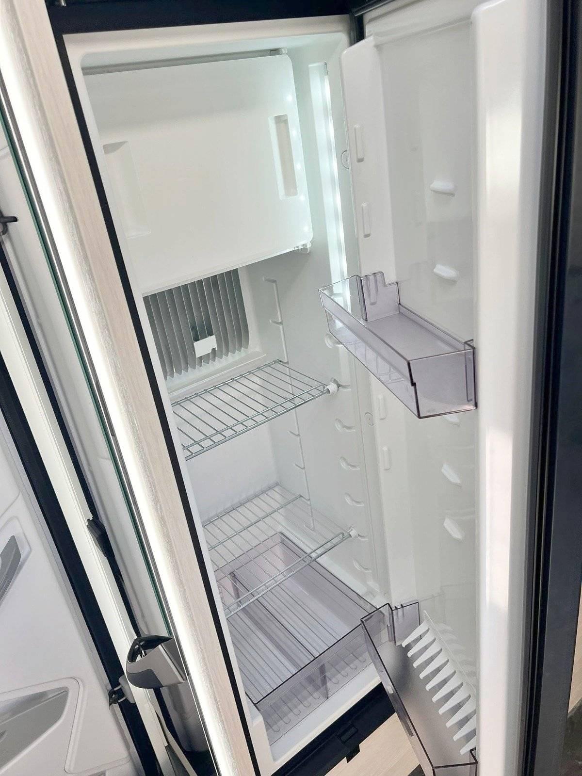 Challenger 380 GRAPHITE