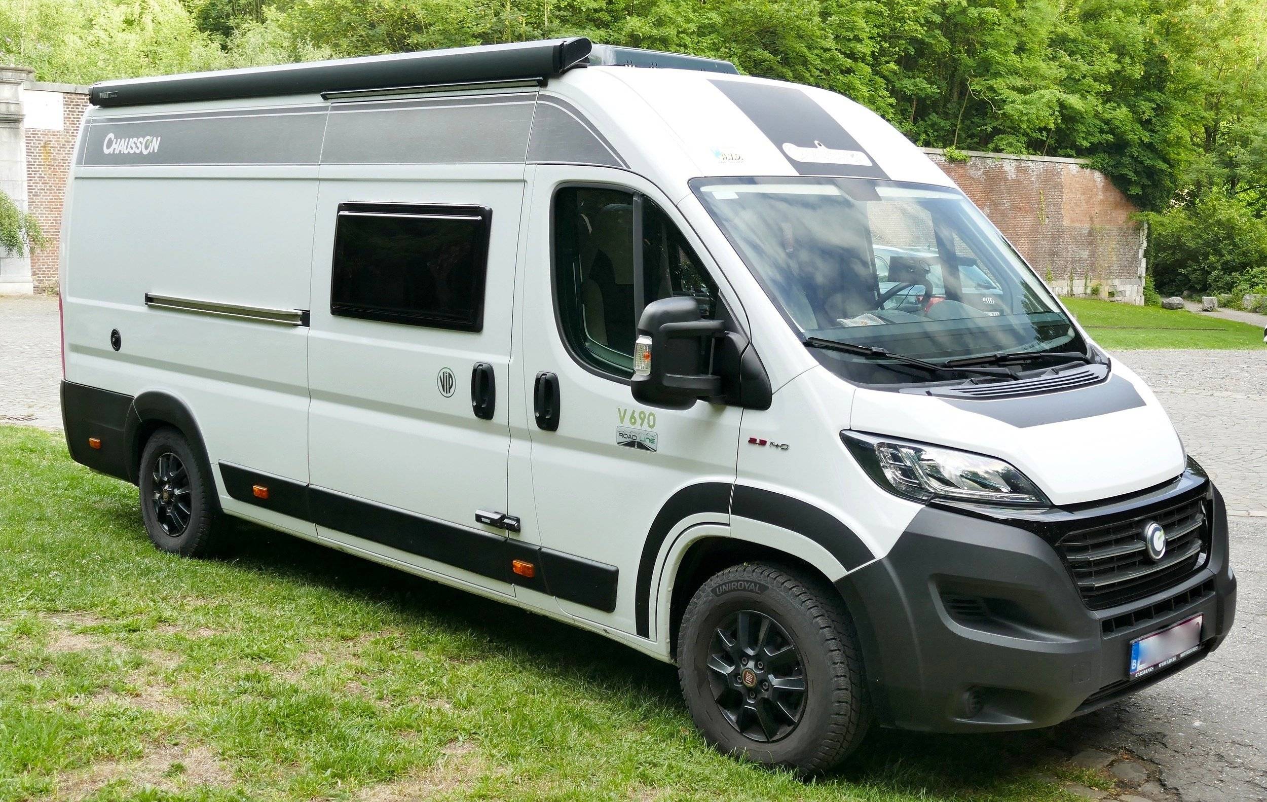 Chausson V690