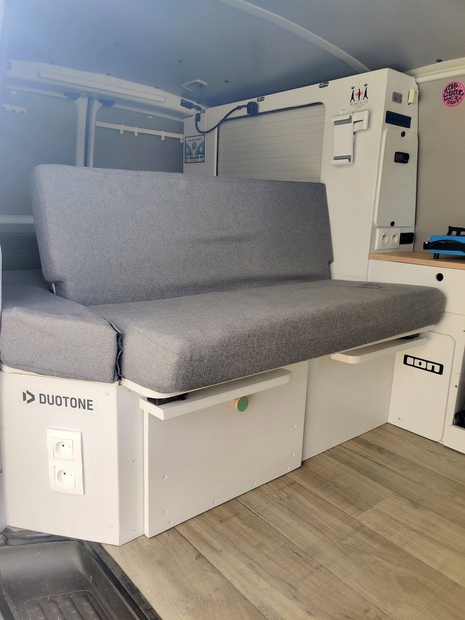Volkswagen T5 2 l 102 ch