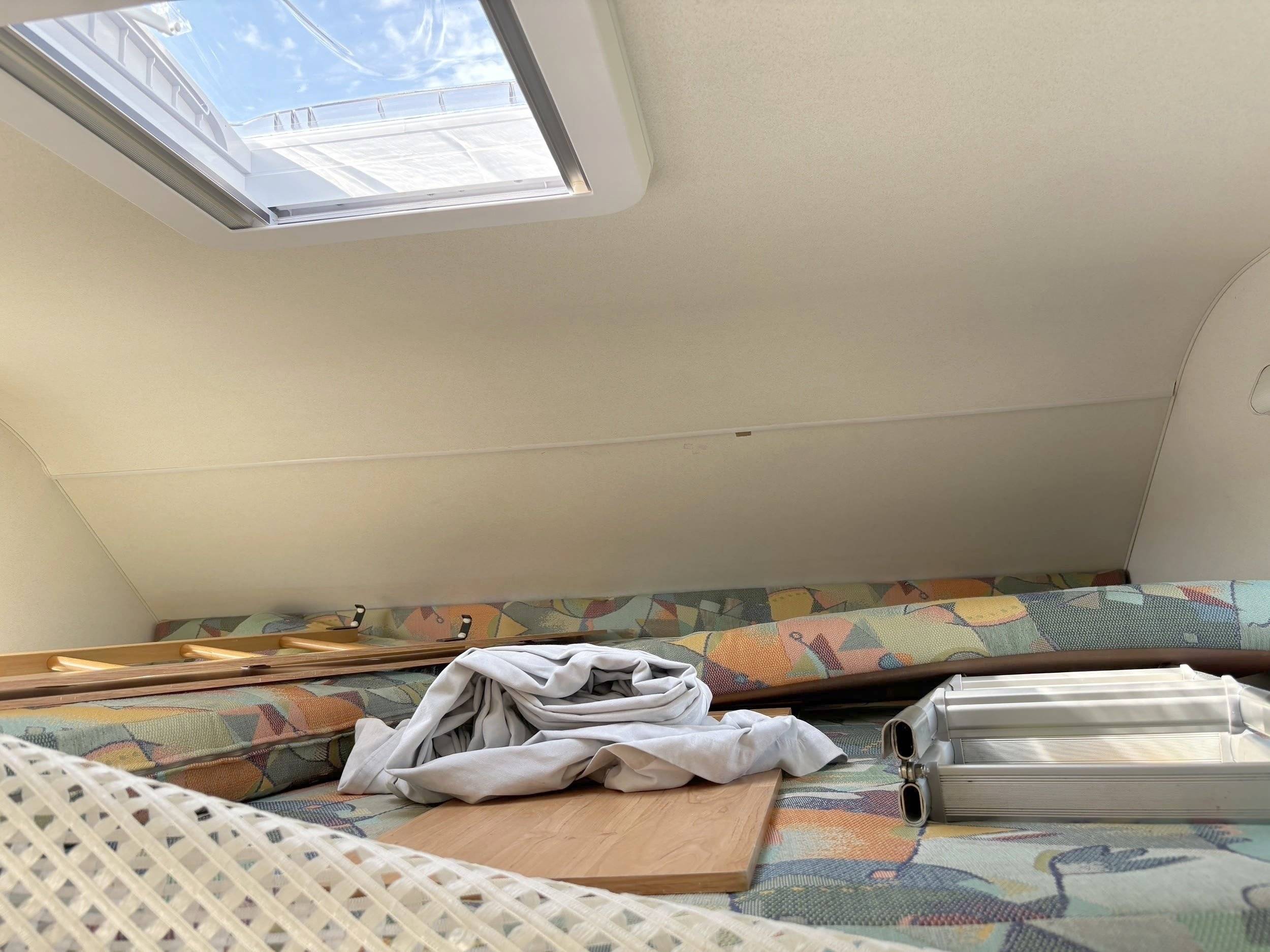 Berth Fiat DUCATO 2,8 IDTD - Yescapa