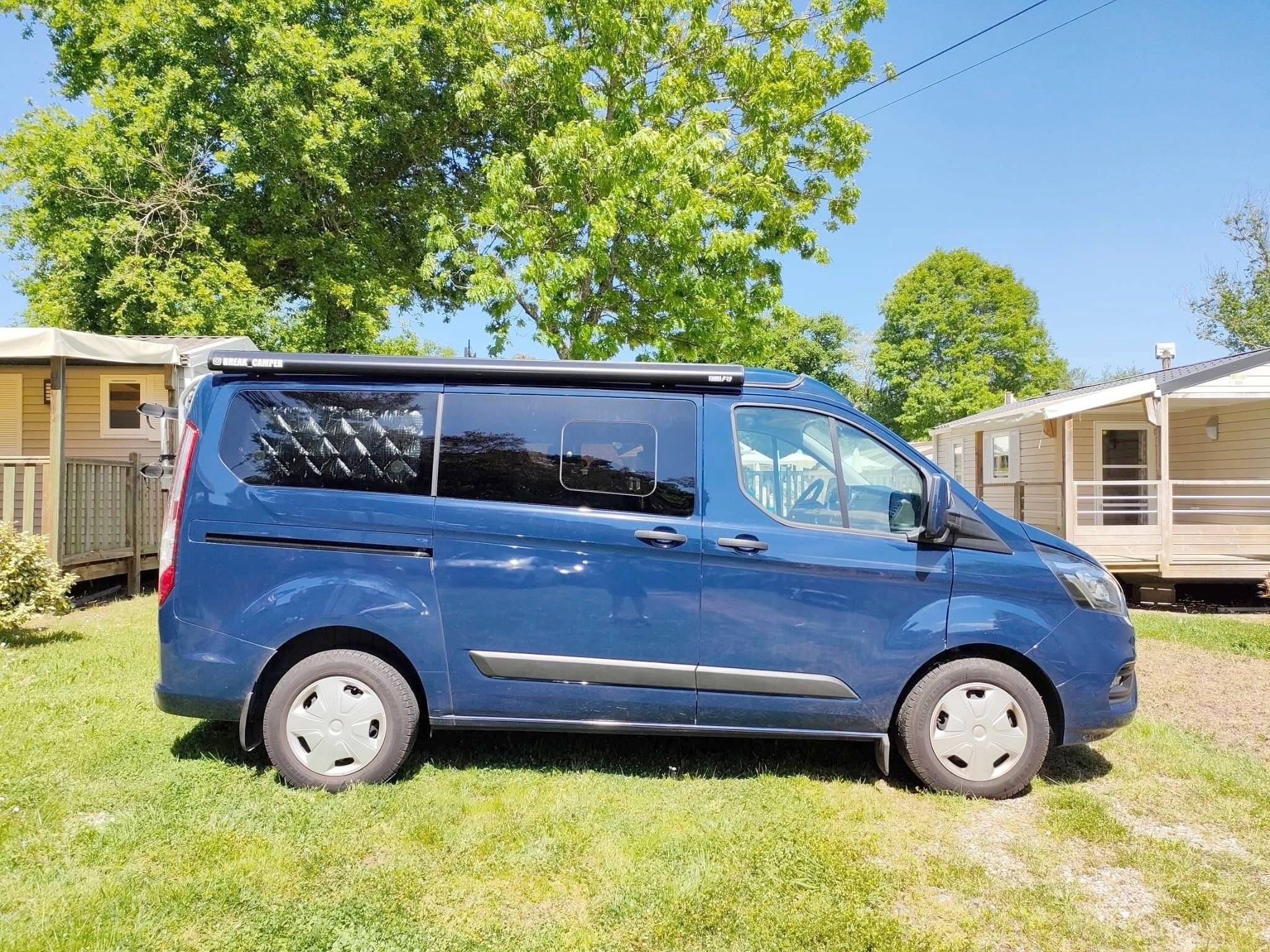 Rear view Ford - Yescapa