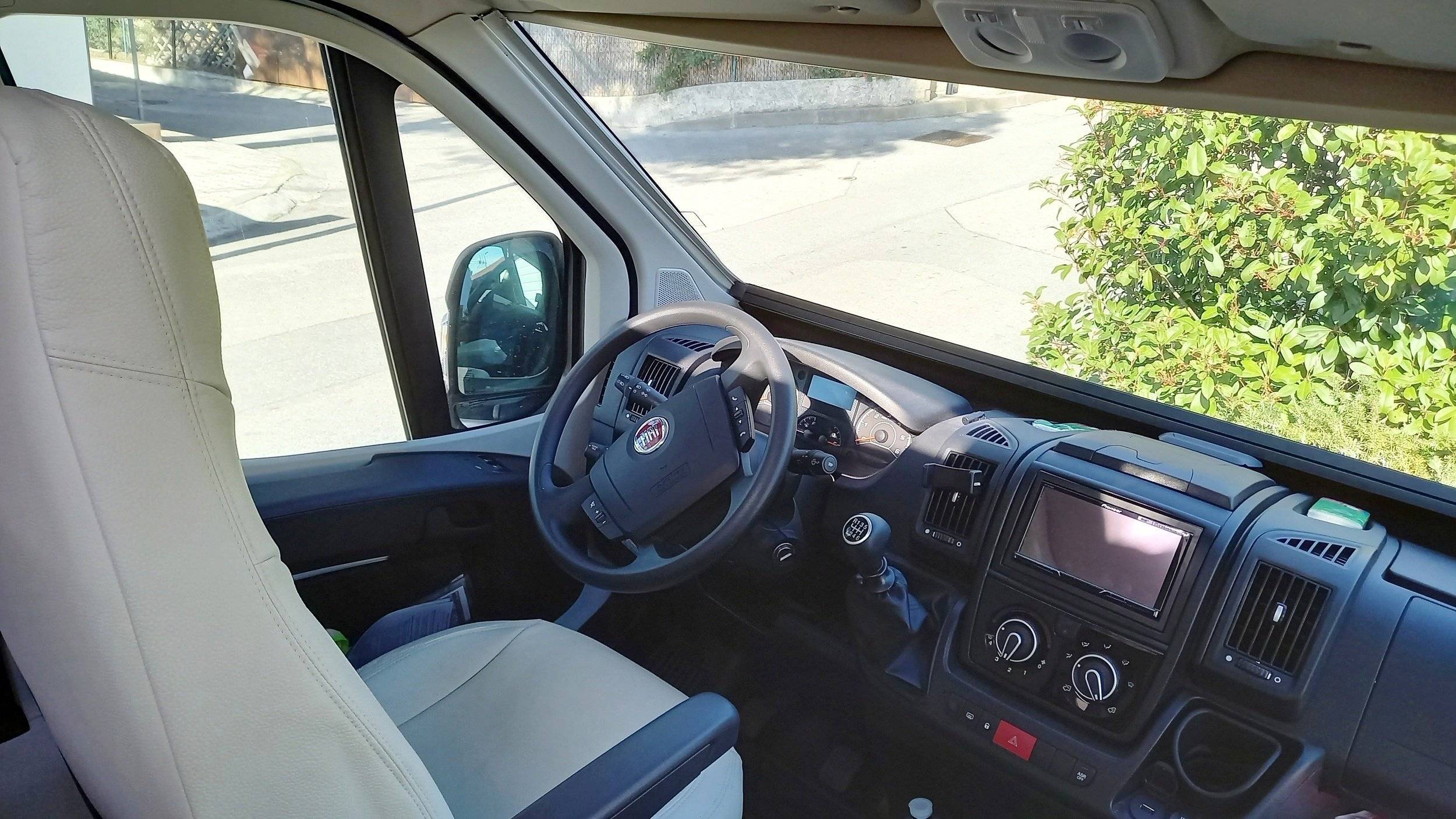 Mclouis Menfys VAN S-Line 3 Matic