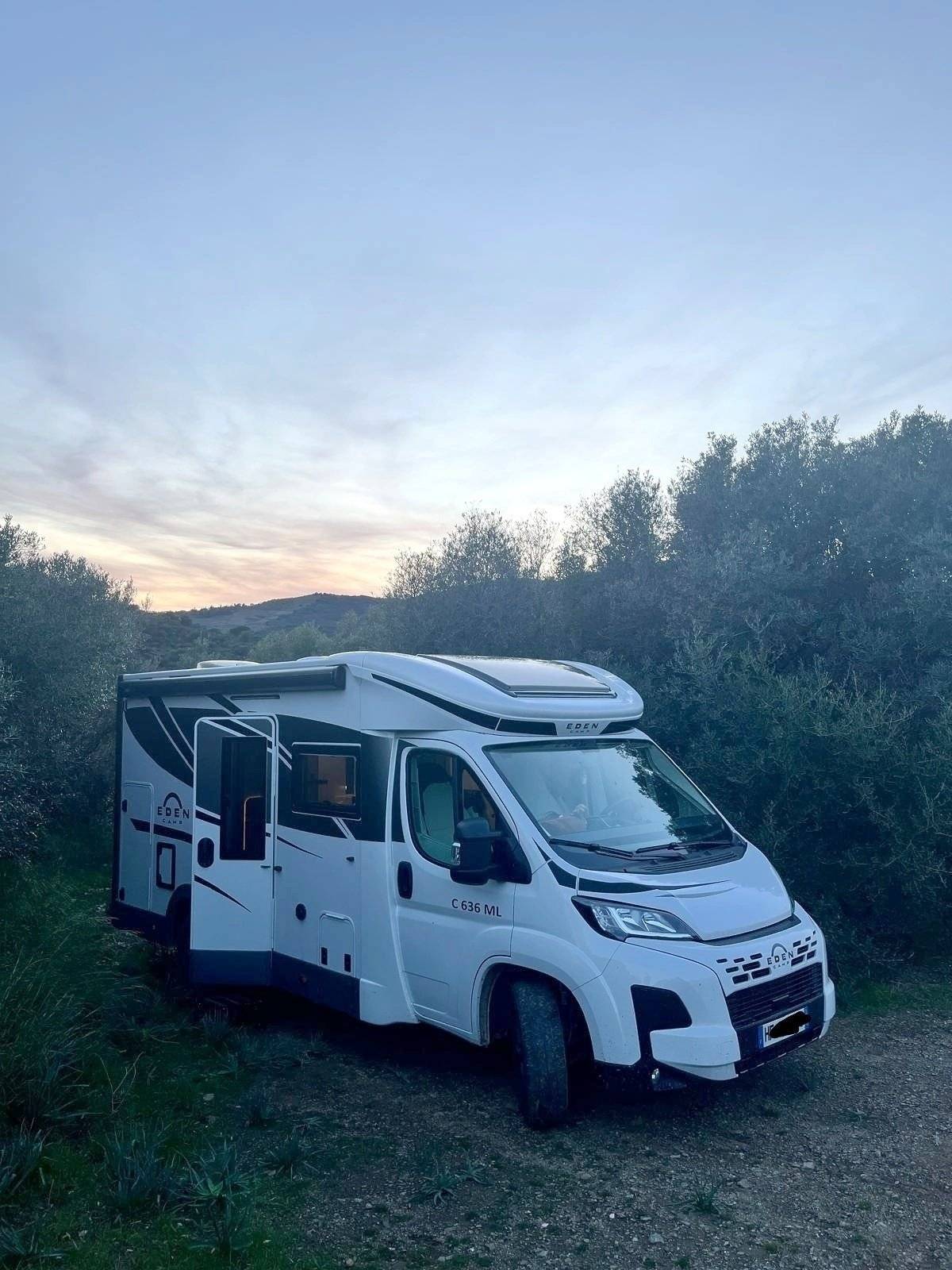 Vista frontale a ¾ Fiat Fiat - Yescapa