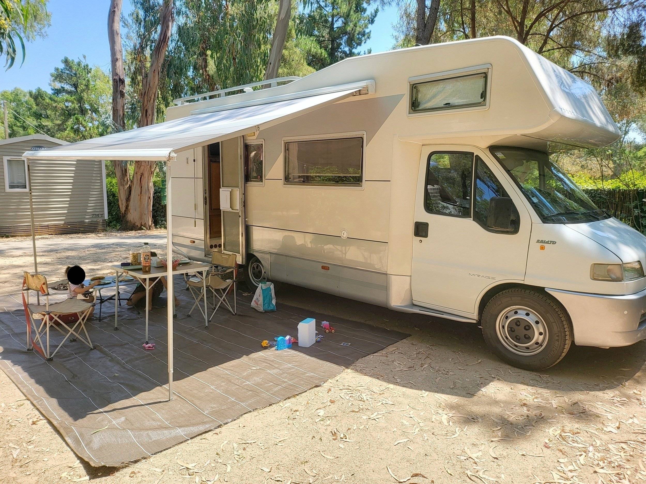 Vue avant de 3/4 Fiat FIAT DUCATO - Yescapa