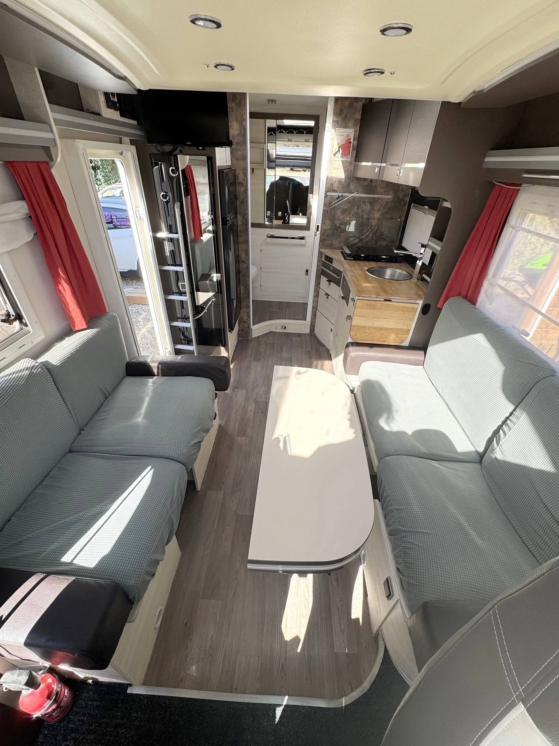 Chausson Welcome